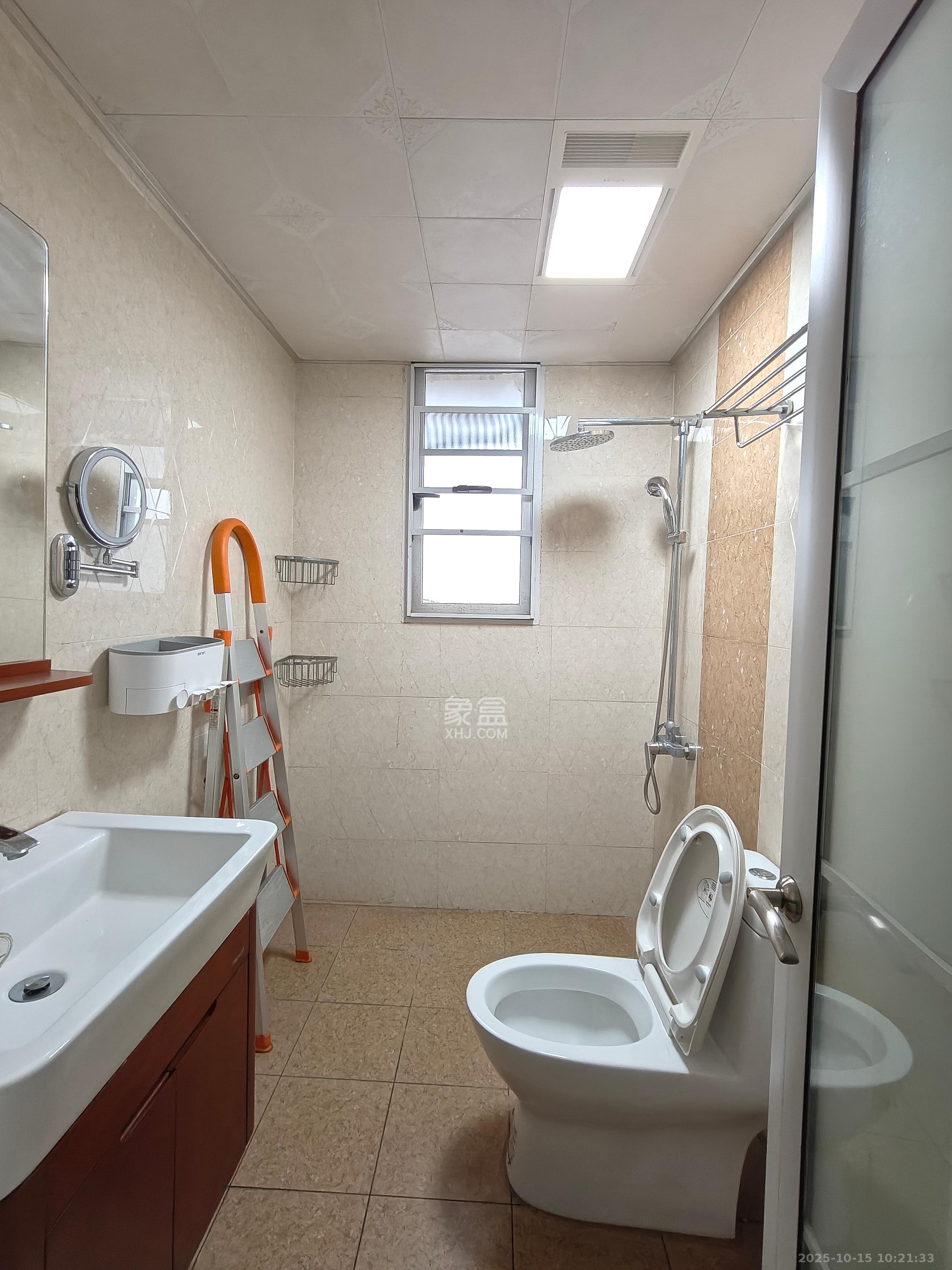 城市花园 3室2厅2卫 3500.0元/月 城市花园 3室2厅2卫 3500.0元/月室内图