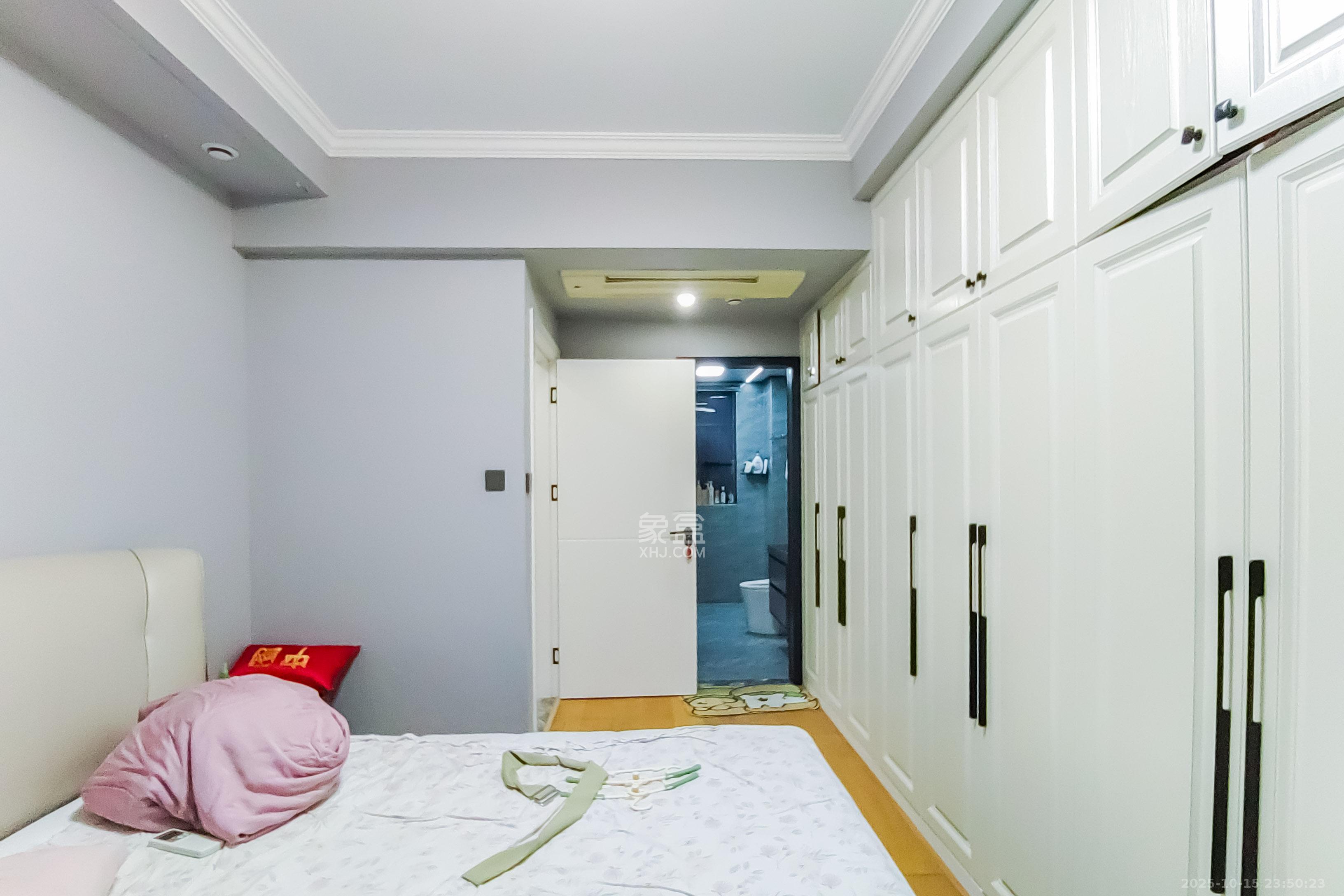 中天星耀城  3室2厅2卫    112.0万 中天星耀城  3室2厅2卫    112.0万卧室