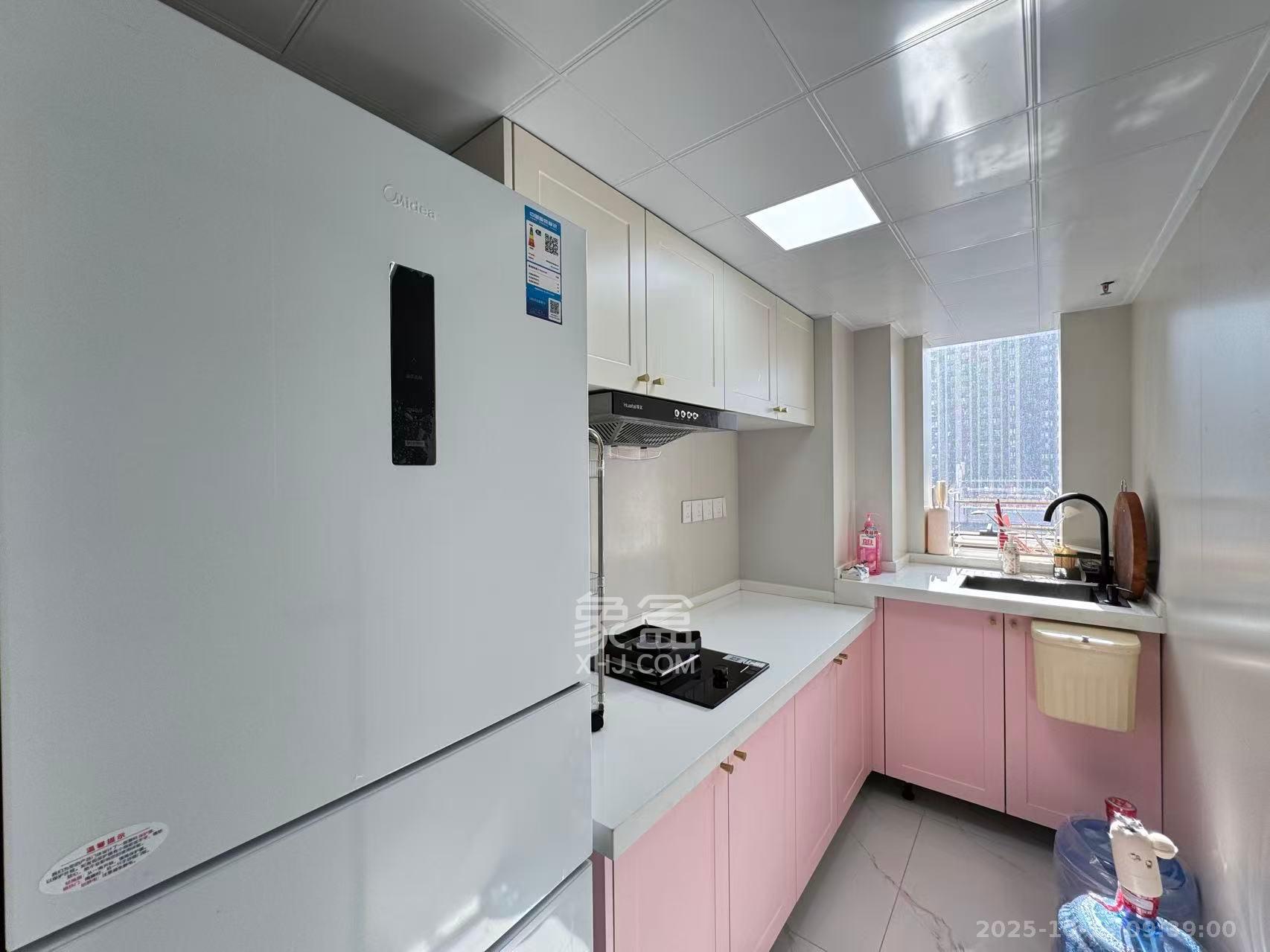 龙湖铂金岛  3室2厅1卫    3300.0元/月室内图