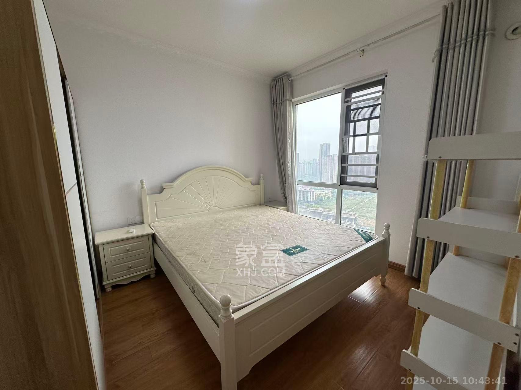 蓝光幸福满庭 3室2厅1卫 2300.0元/月 蓝光幸福满庭 3室2厅1卫 2300.0元/月室内图