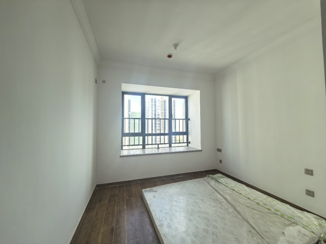 星华海岸城三期  3室2厅2卫    178.0万室内图