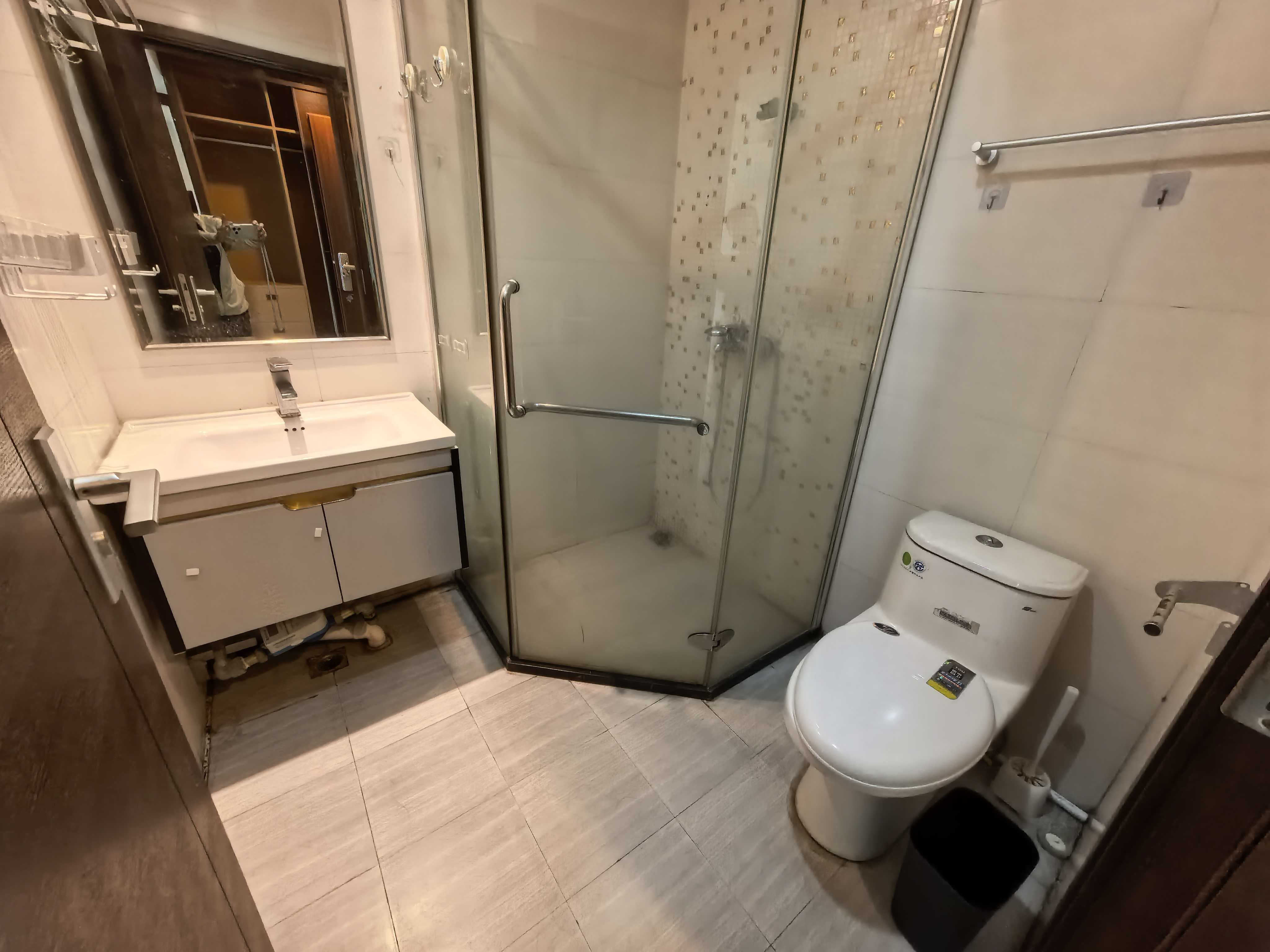 望海国际广场  1室1厅1卫    1700.0元/月