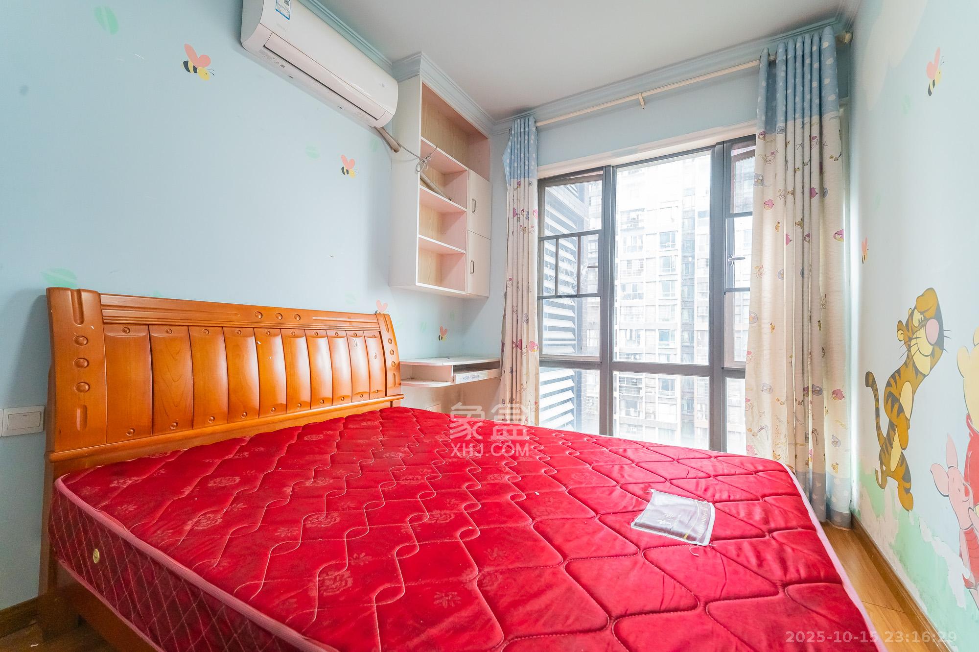 海伦春天 3室2厅2卫 79.8万 海伦春天 3室2厅2卫 79.8万卧室