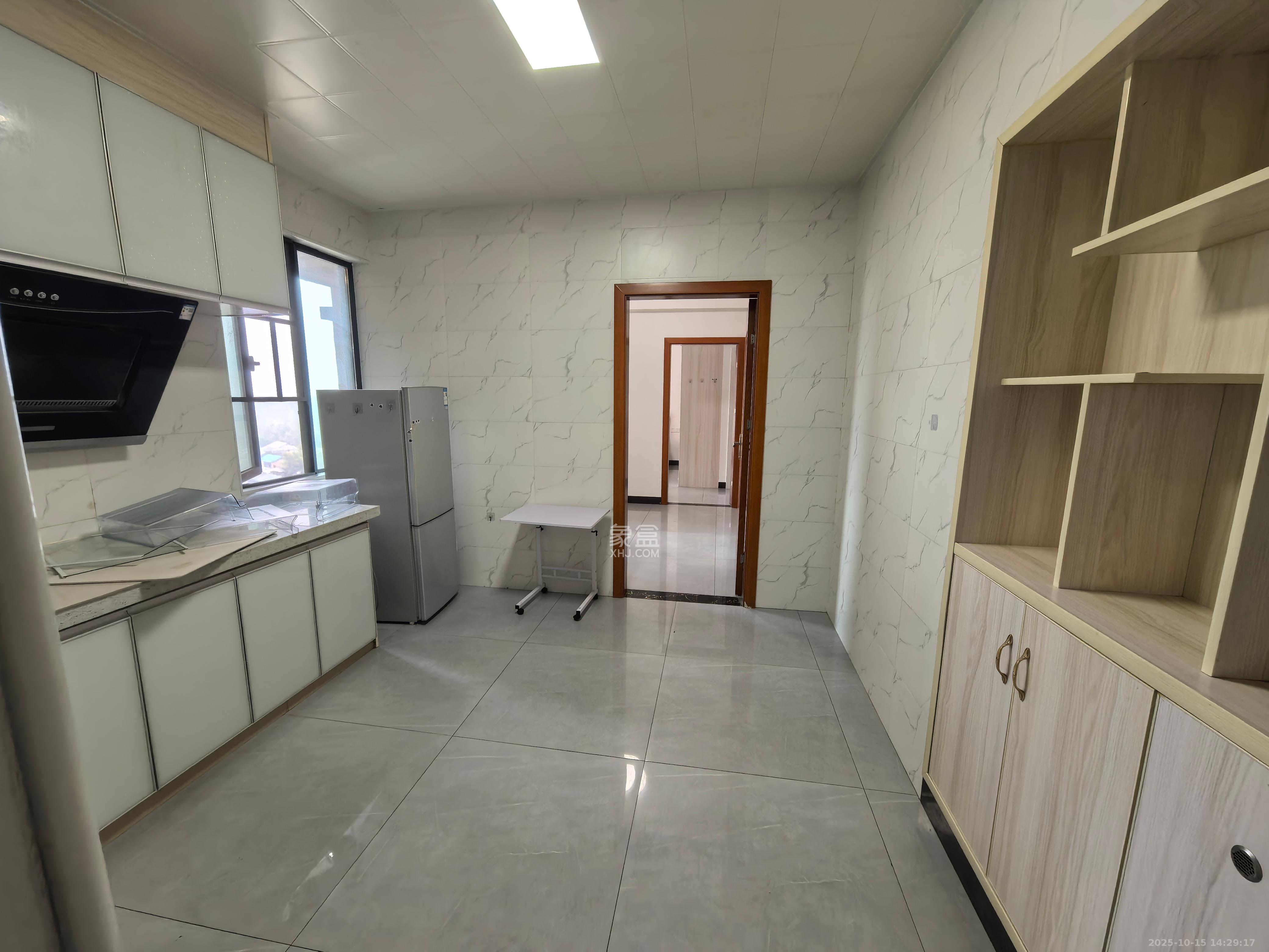 天悦和苑一期 1室1厅1卫 1300.0元/月 天悦和苑一期 1室1厅1卫 1300.0元/月室内图