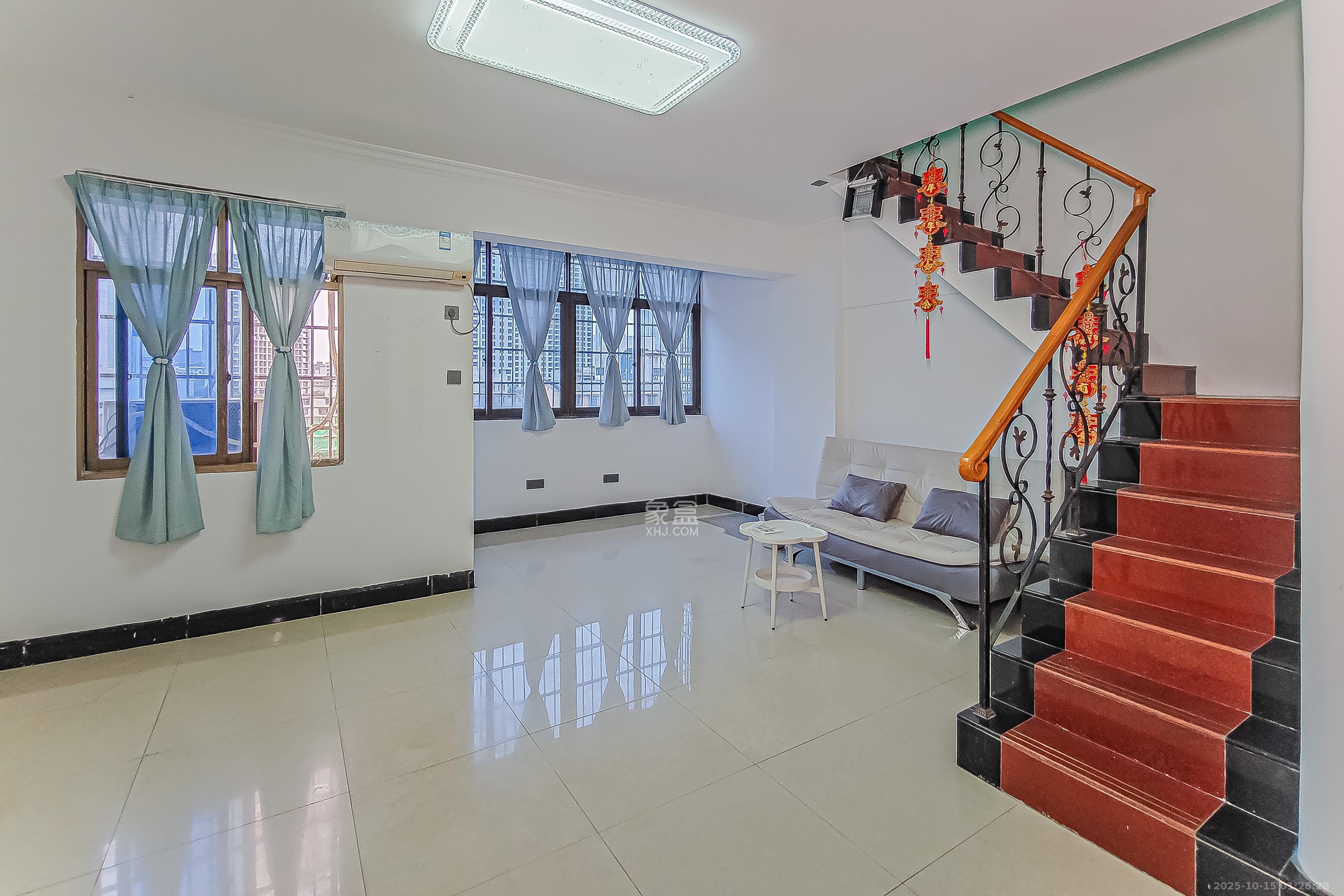 工商所宿舍（上碧湘街30号）  2室2厅2卫    108.0万