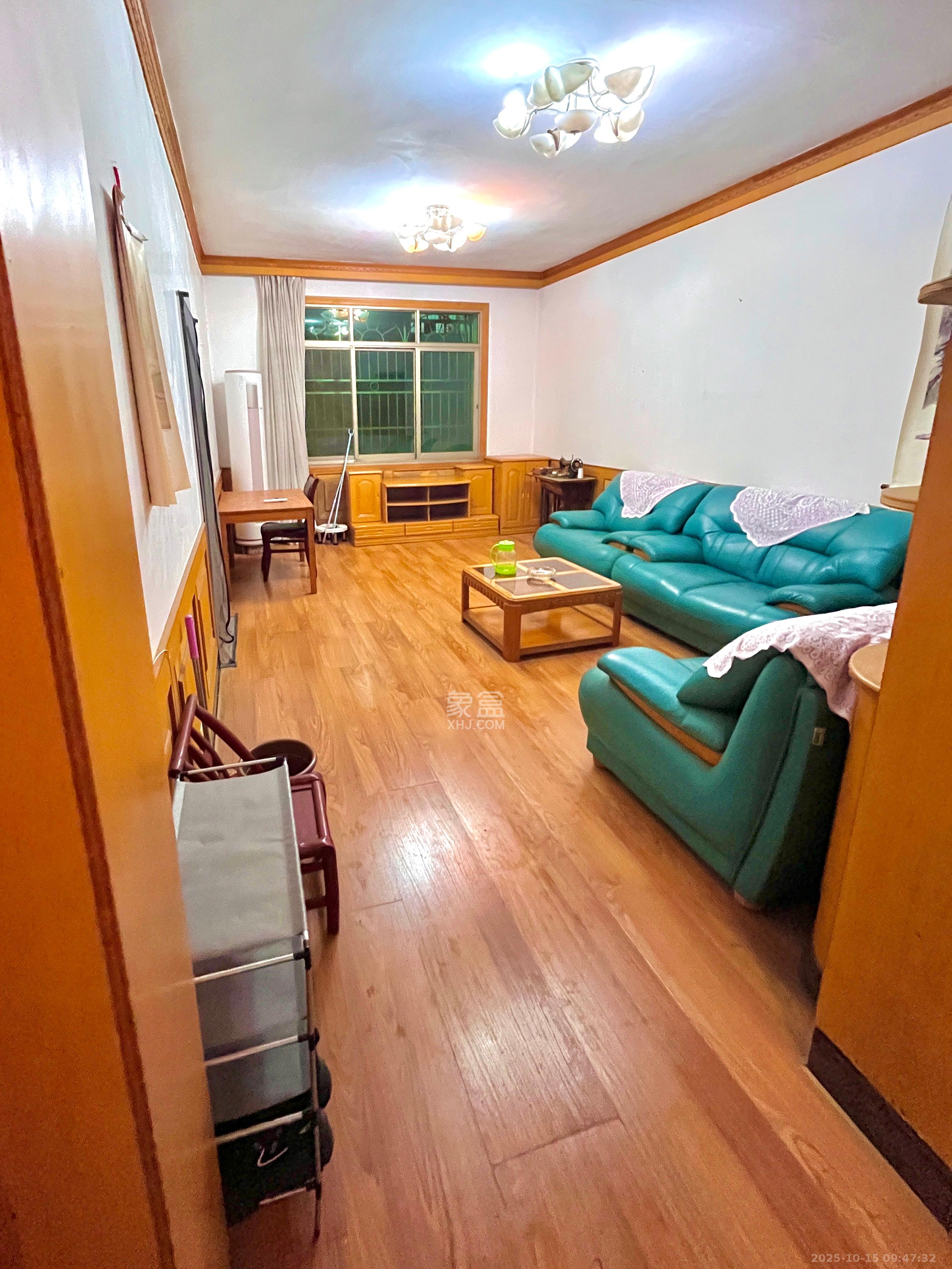 友谊社区(安置区、别墅区)  3室1厅1卫    1500.0元/月 友谊社区(安置区、别墅区)  3室1厅1卫    1500.0元/月室内图