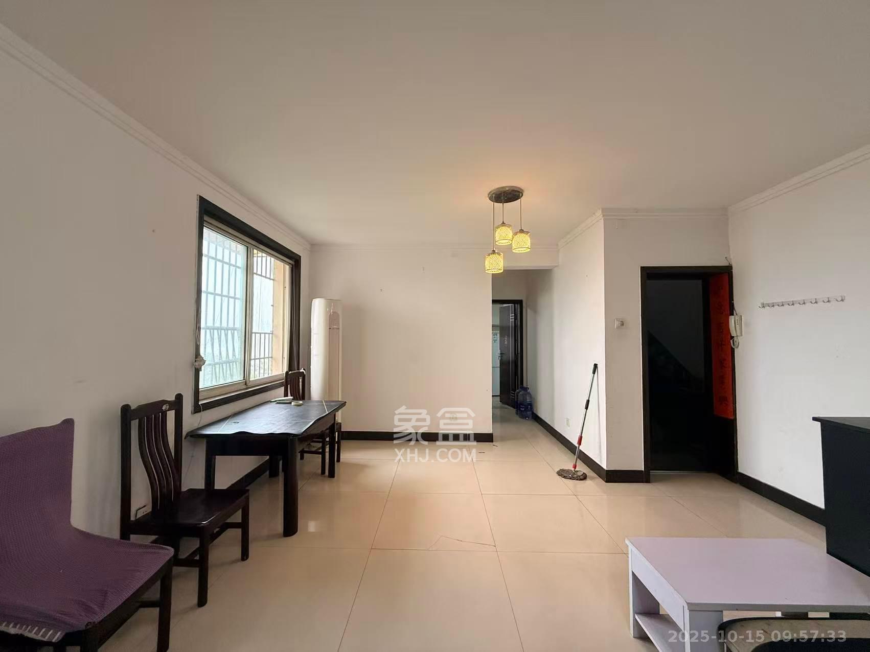 华侨公寓(九家湾)  3室2厅2卫    2500.0元/月 华侨公寓(九家湾)  3室2厅2卫    2500.0元/月