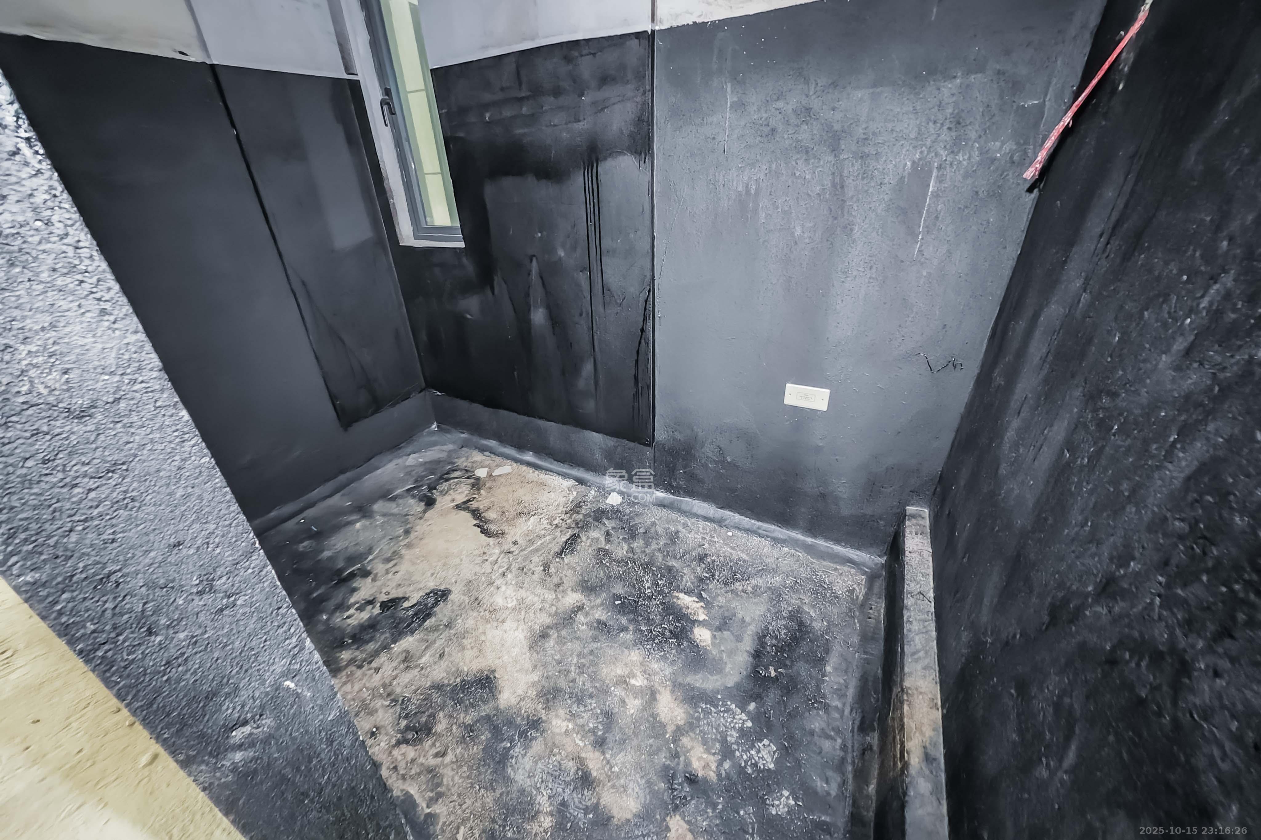 高峰璟麟府(高峰御园)  4室2厅2卫    170.0万其他