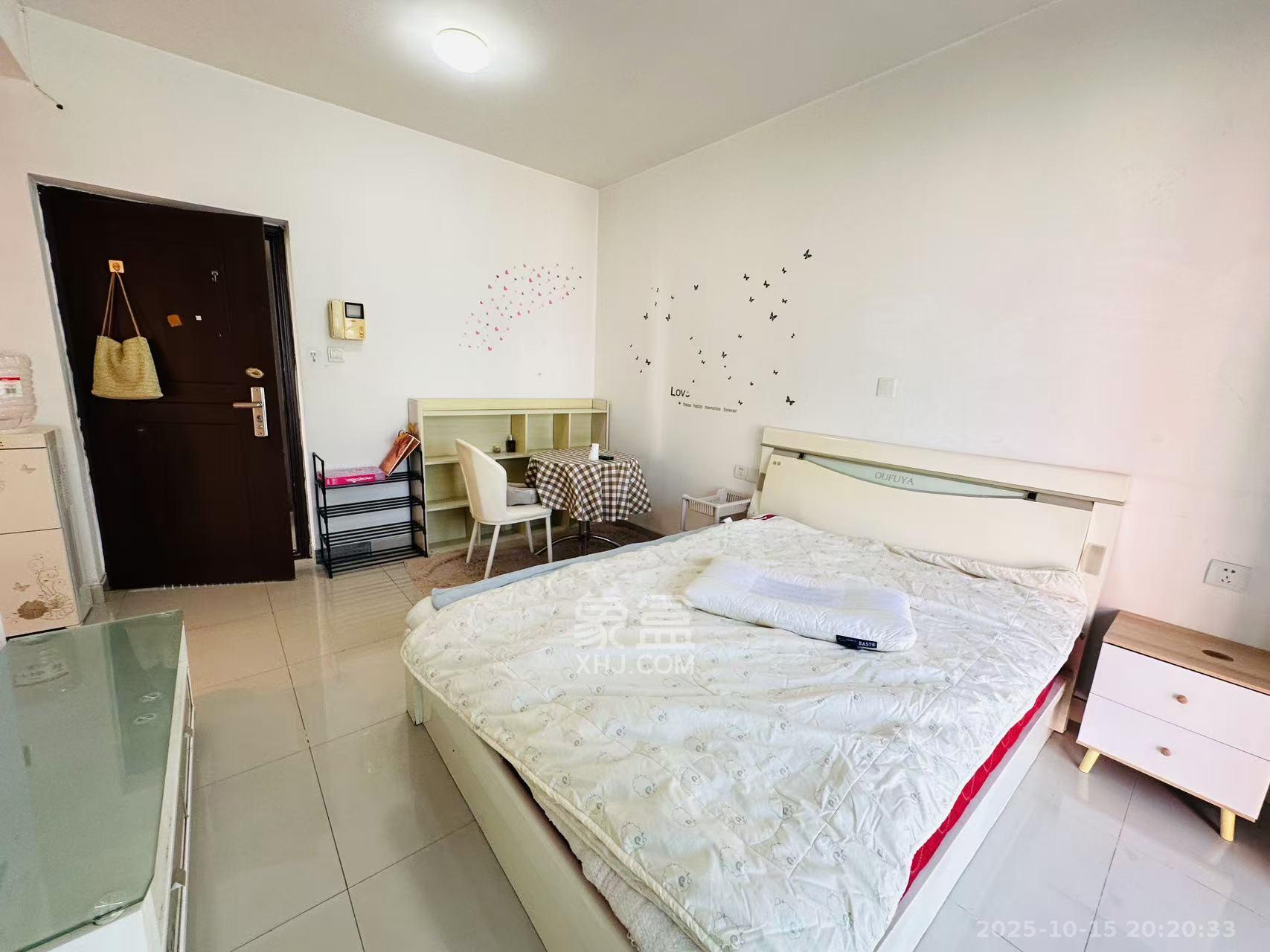 白沙晶城  1室1厅1卫    1700.0元/月室内图1