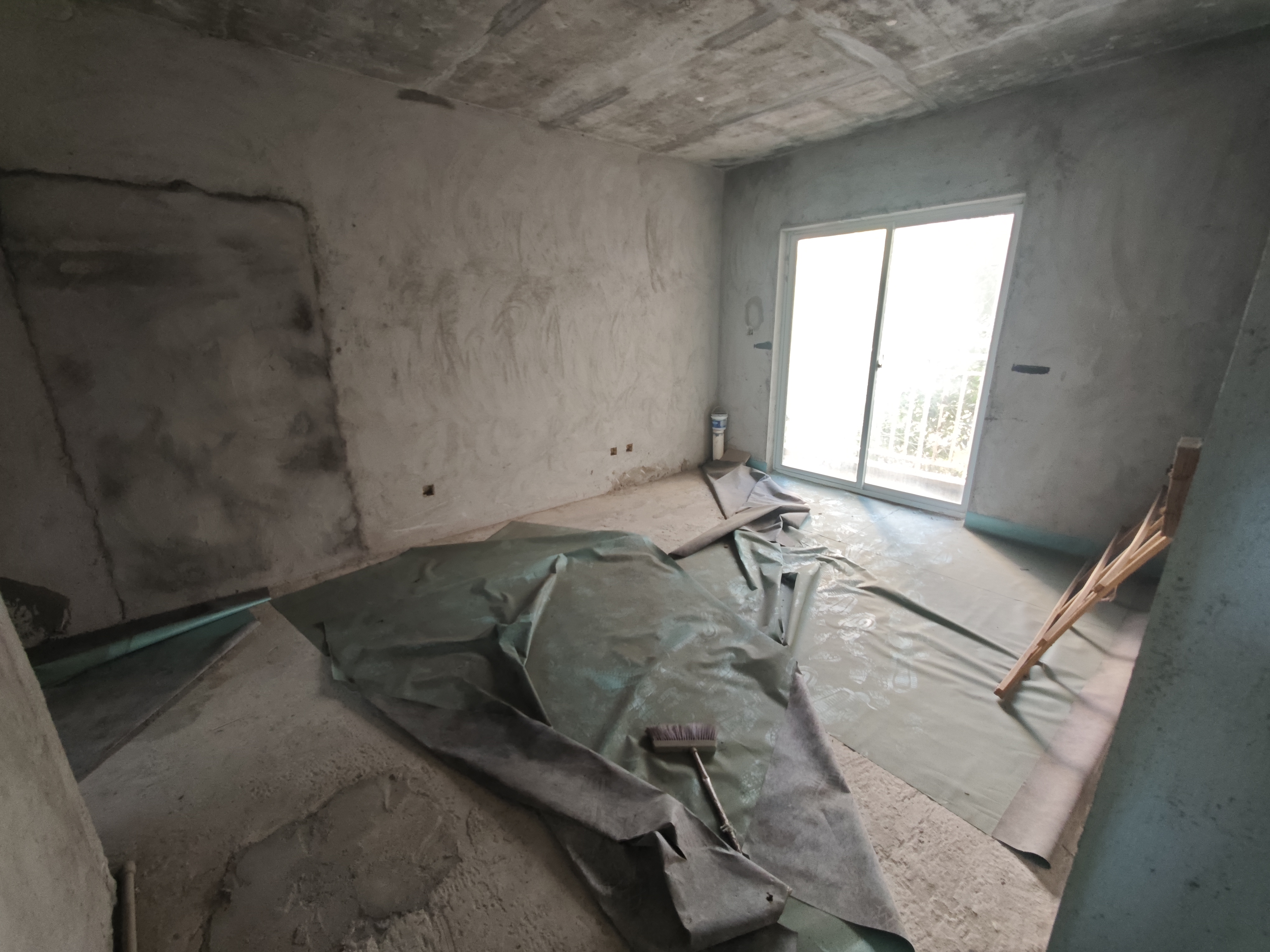 海航城  4室2厅1卫    148.5万客厅