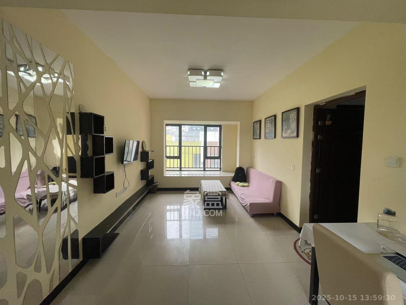 荣盛花语馨苑 2室2厅1卫 2000.0元/月 荣盛花语馨苑 2室2厅1卫 2000.0元/月室内图