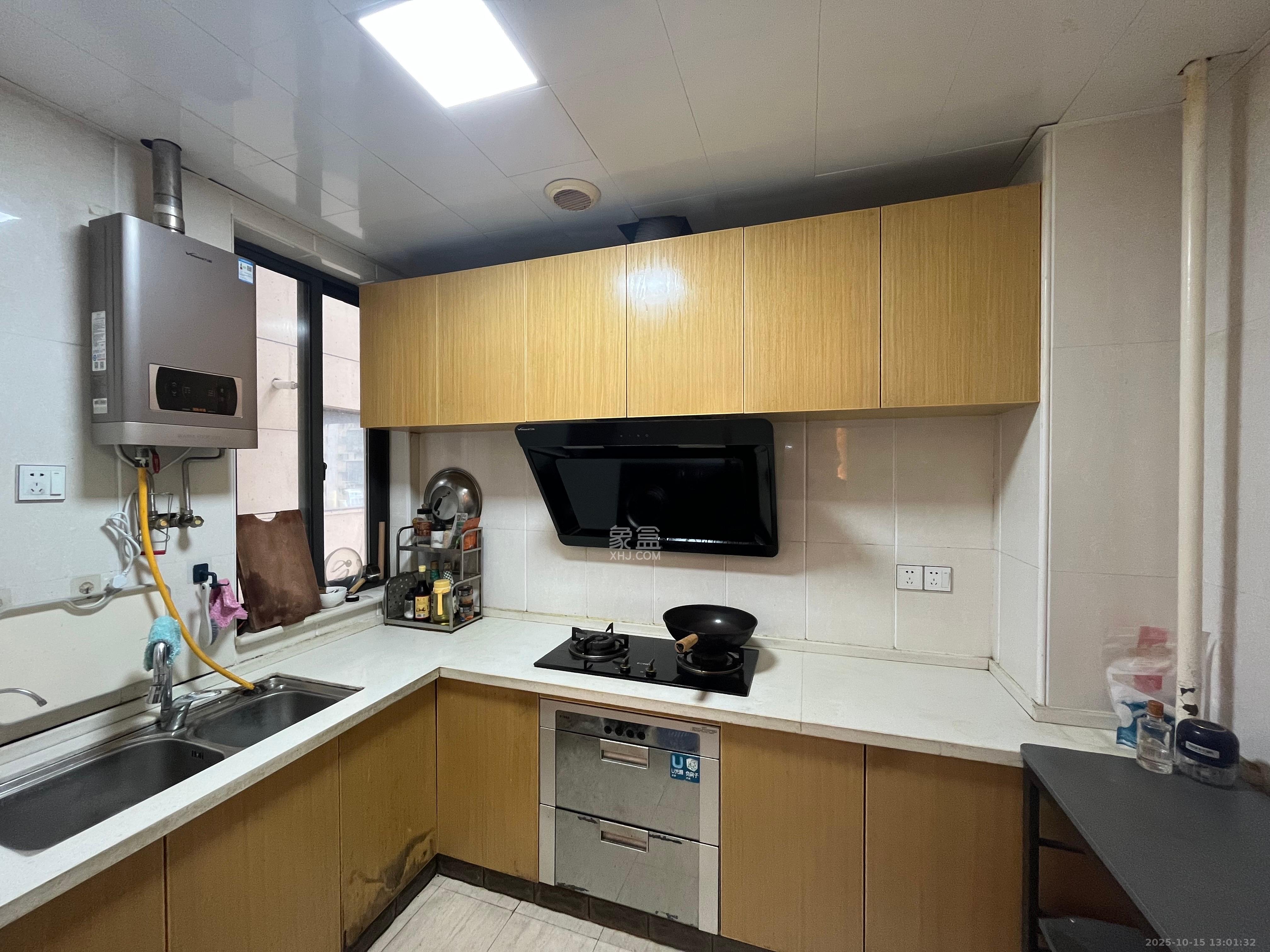 博林金谷  3室2厅2卫    3200.0元/月 博林金谷  3室2厅2卫    3200.0元/月室内图