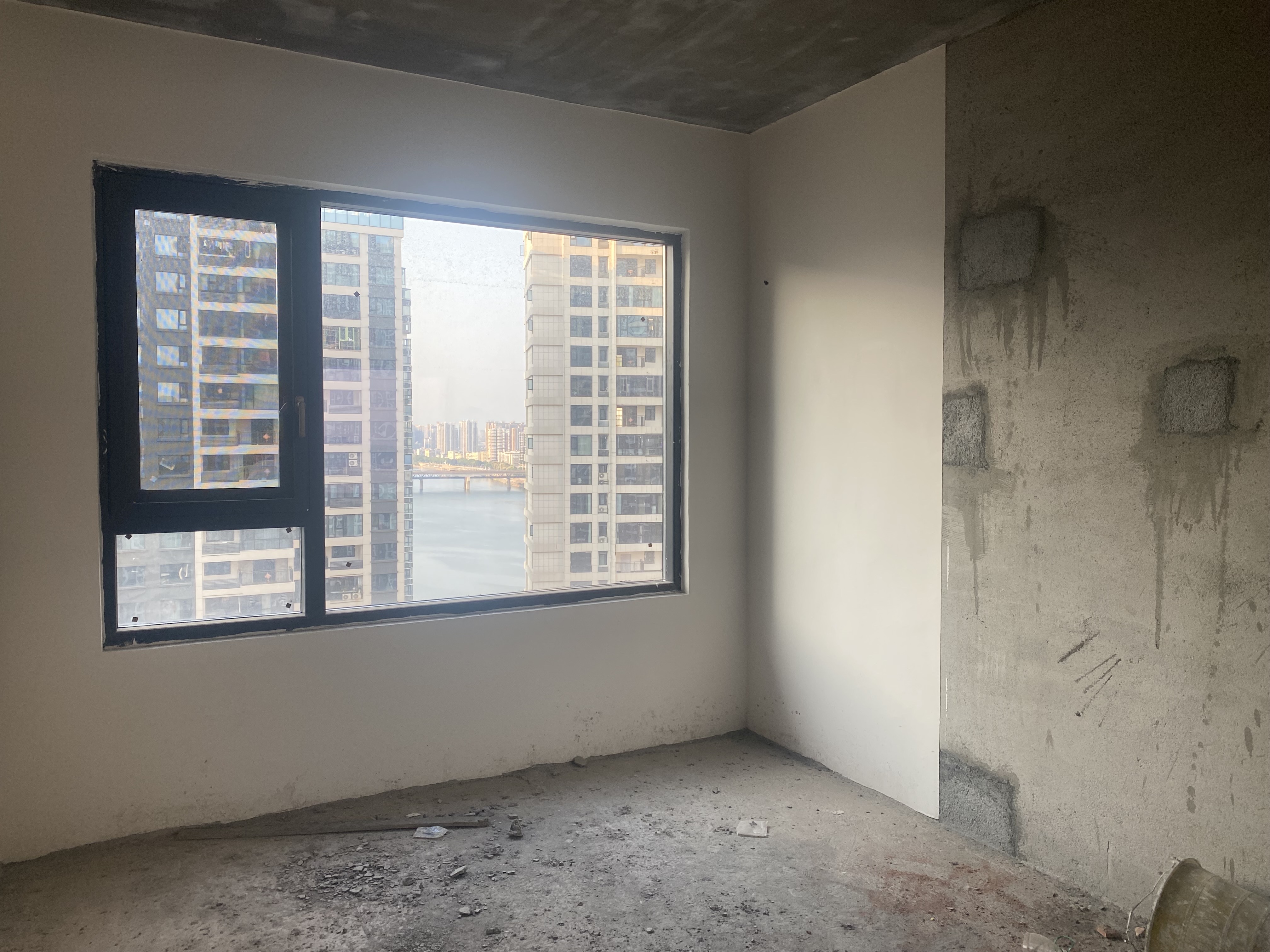 汇方雁归来 4室2厅2卫 88.6万 汇方雁归来 4室2厅2卫 88.6万客厅