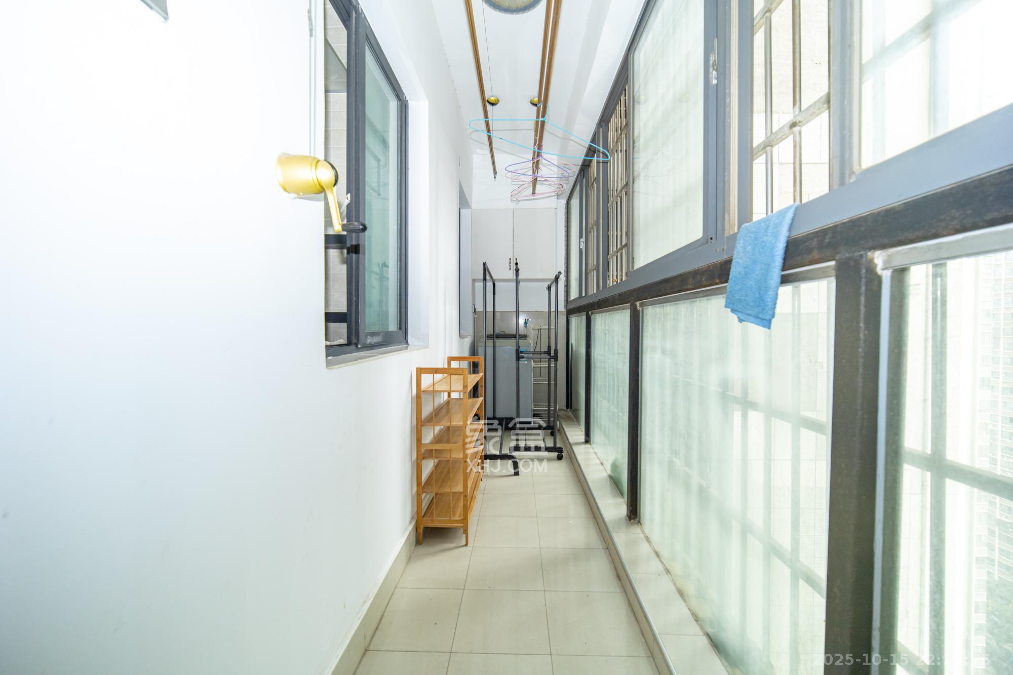 尚都花园城  3室2厅1卫    75.0万 尚都花园城  3室2厅1卫    75.0万阳台