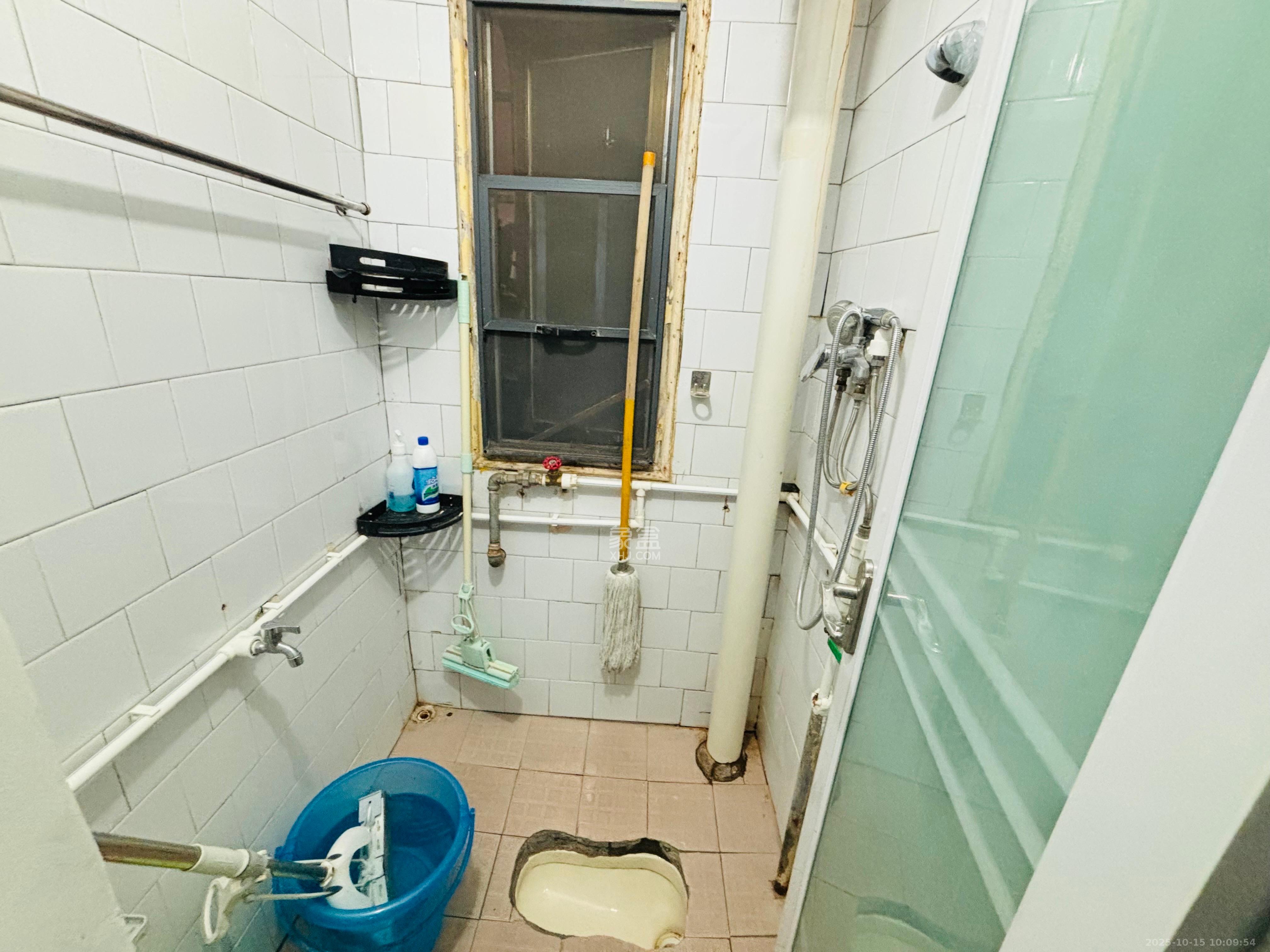 长坡社区 3室1厅1卫 1500.0元/月 长坡社区 3室1厅1卫 1500.0元/月室内图