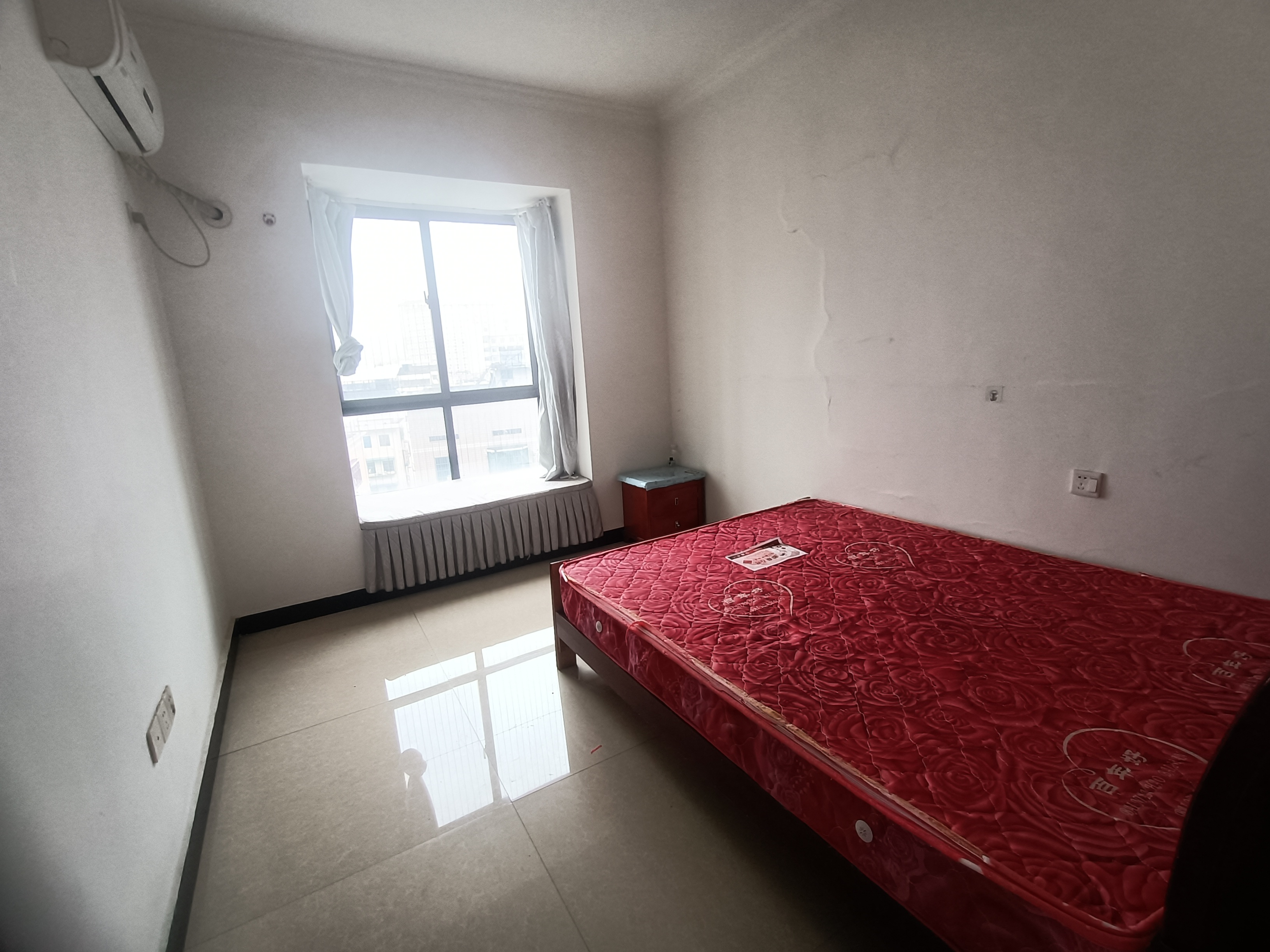 香格里拉 2室1厅1卫 1500.0元/月 香格里拉 2室1厅1卫 1500.0元/月室内图