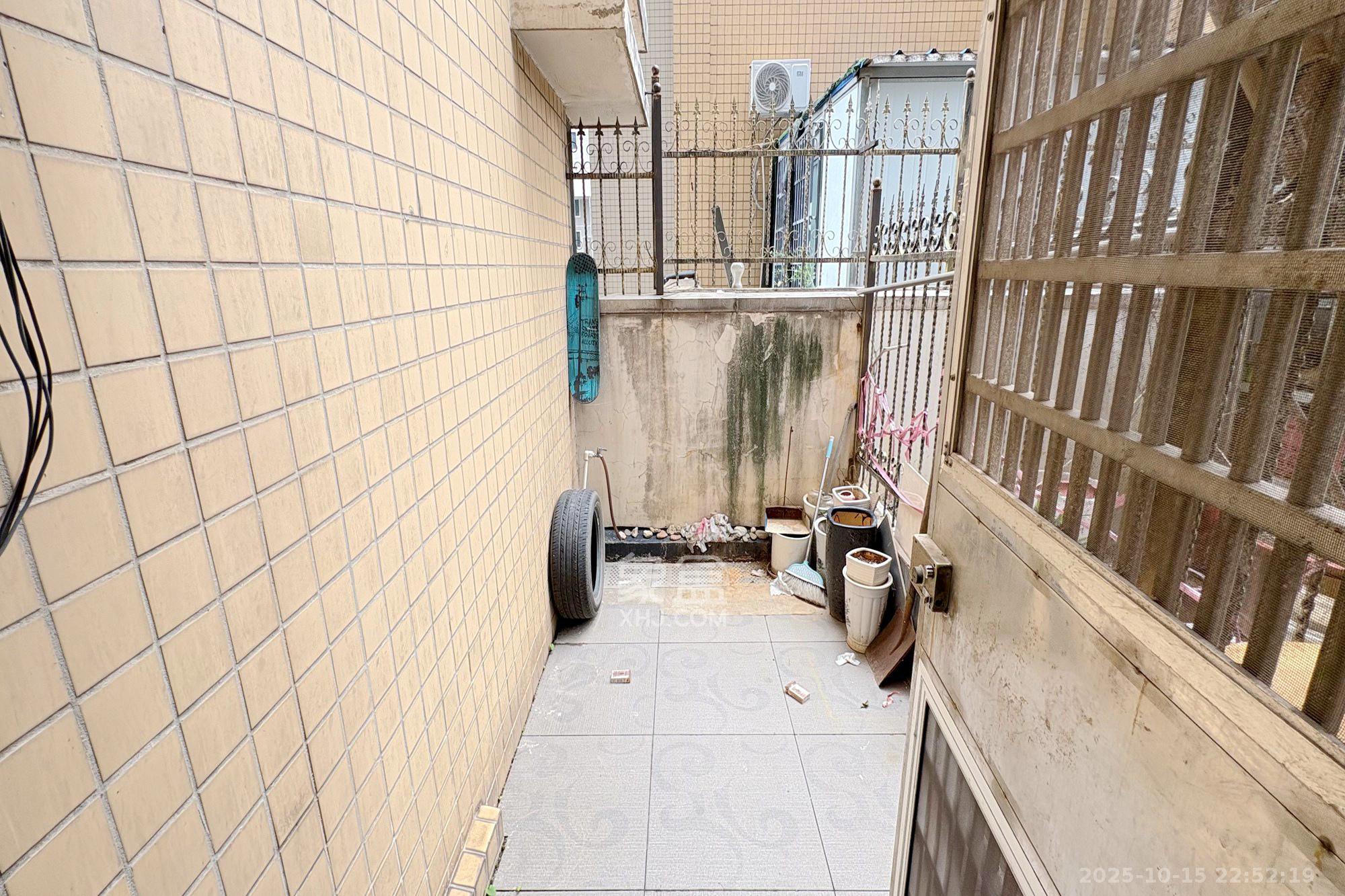 凯通国际城(凯通朝庭)  3室2厅1卫    85.0万 凯通国际城(凯通朝庭)  3室2厅1卫    85.0万阳台