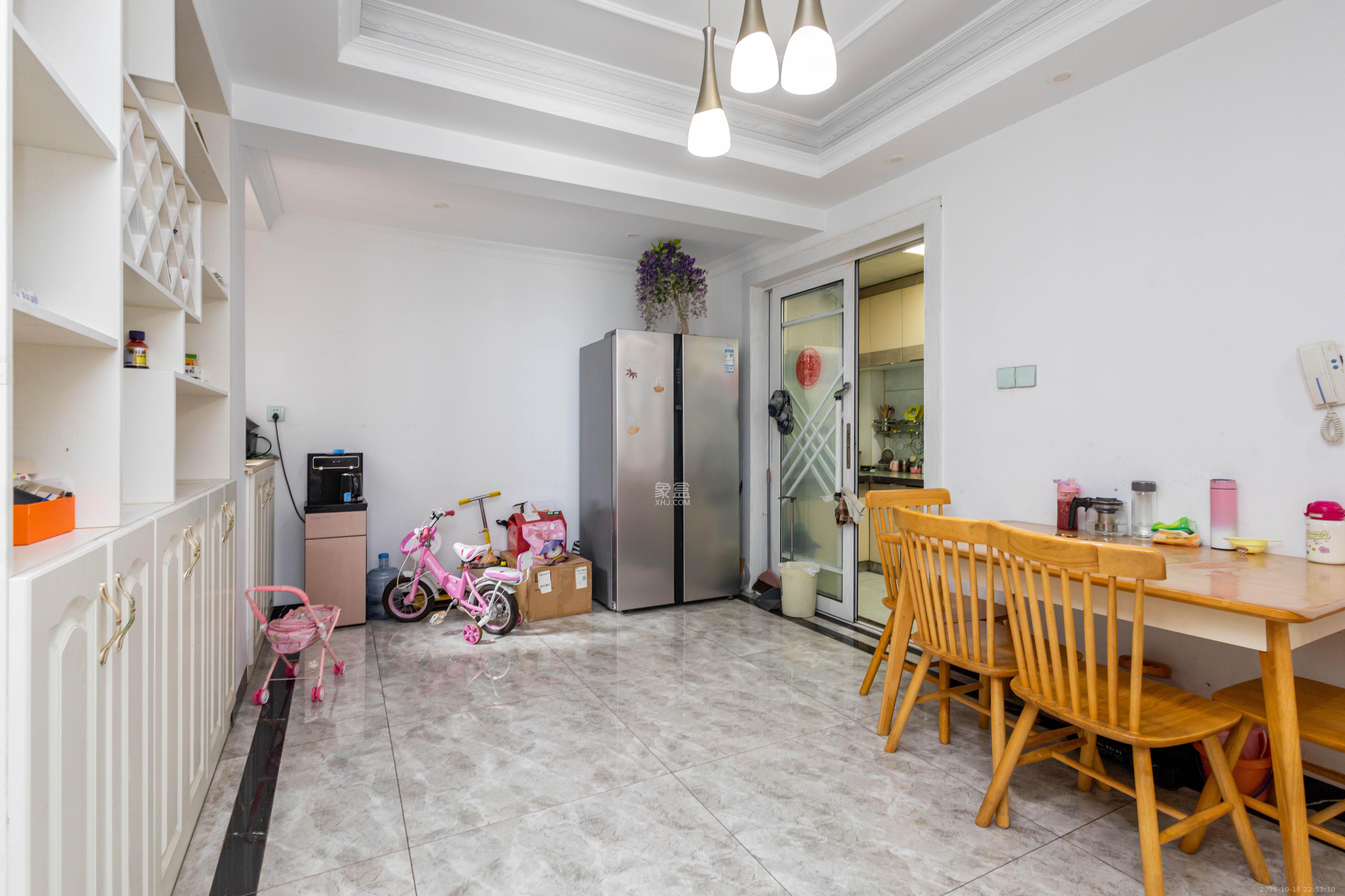 高林仕家  3室2厅1卫    51.8万客厅