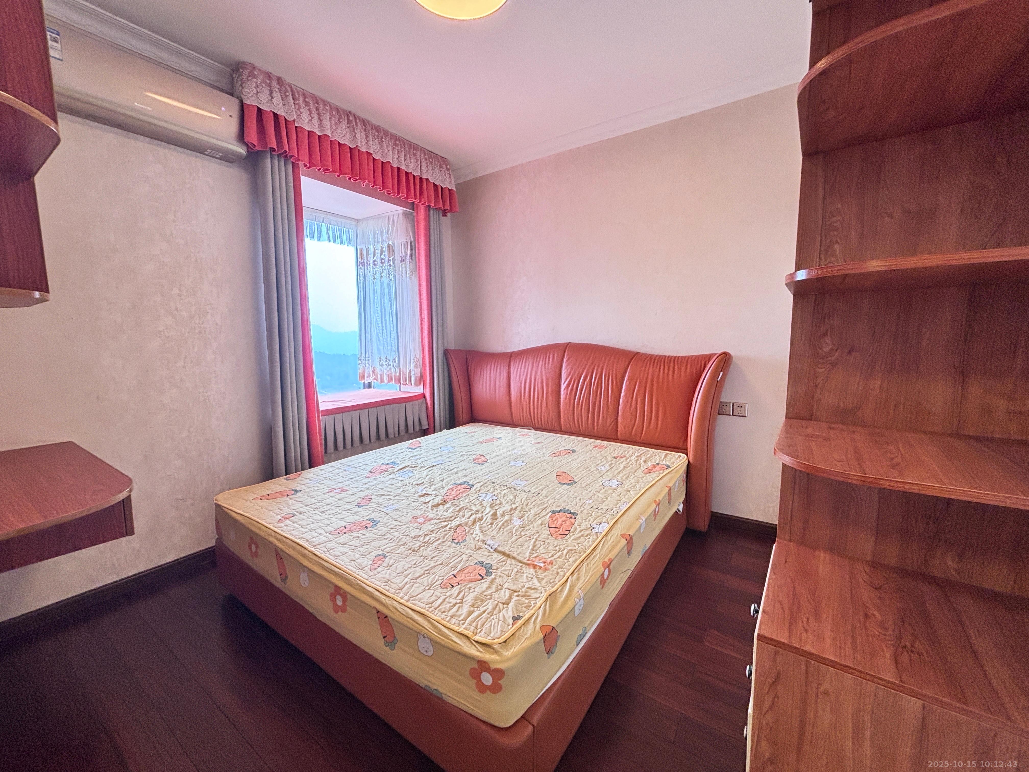 中粮鸿云  3室2厅1卫    1800.0元/月 中粮鸿云  3室2厅1卫    1800.0元/月室内图