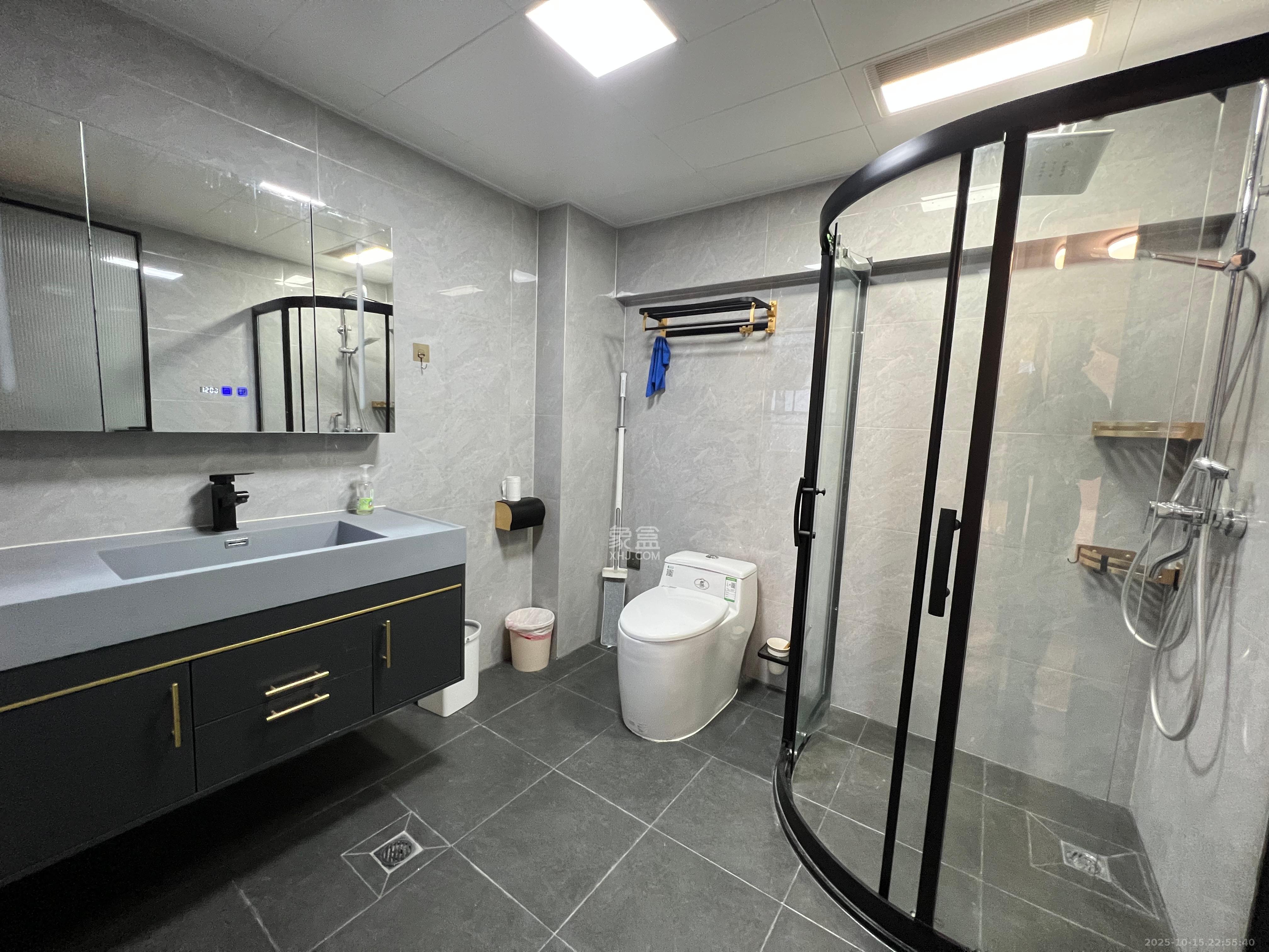 沃家苑  4室2厅1卫    118.0万 沃家苑  4室2厅1卫    118.0万卫生间