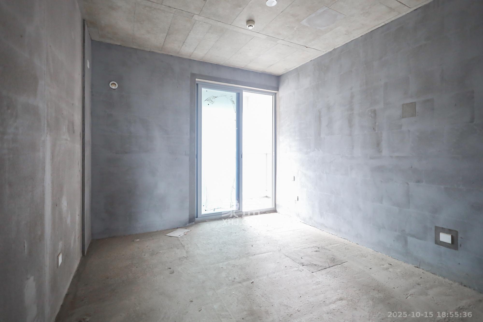 保利天禧D区  4室2厅2卫    228.0万卧室