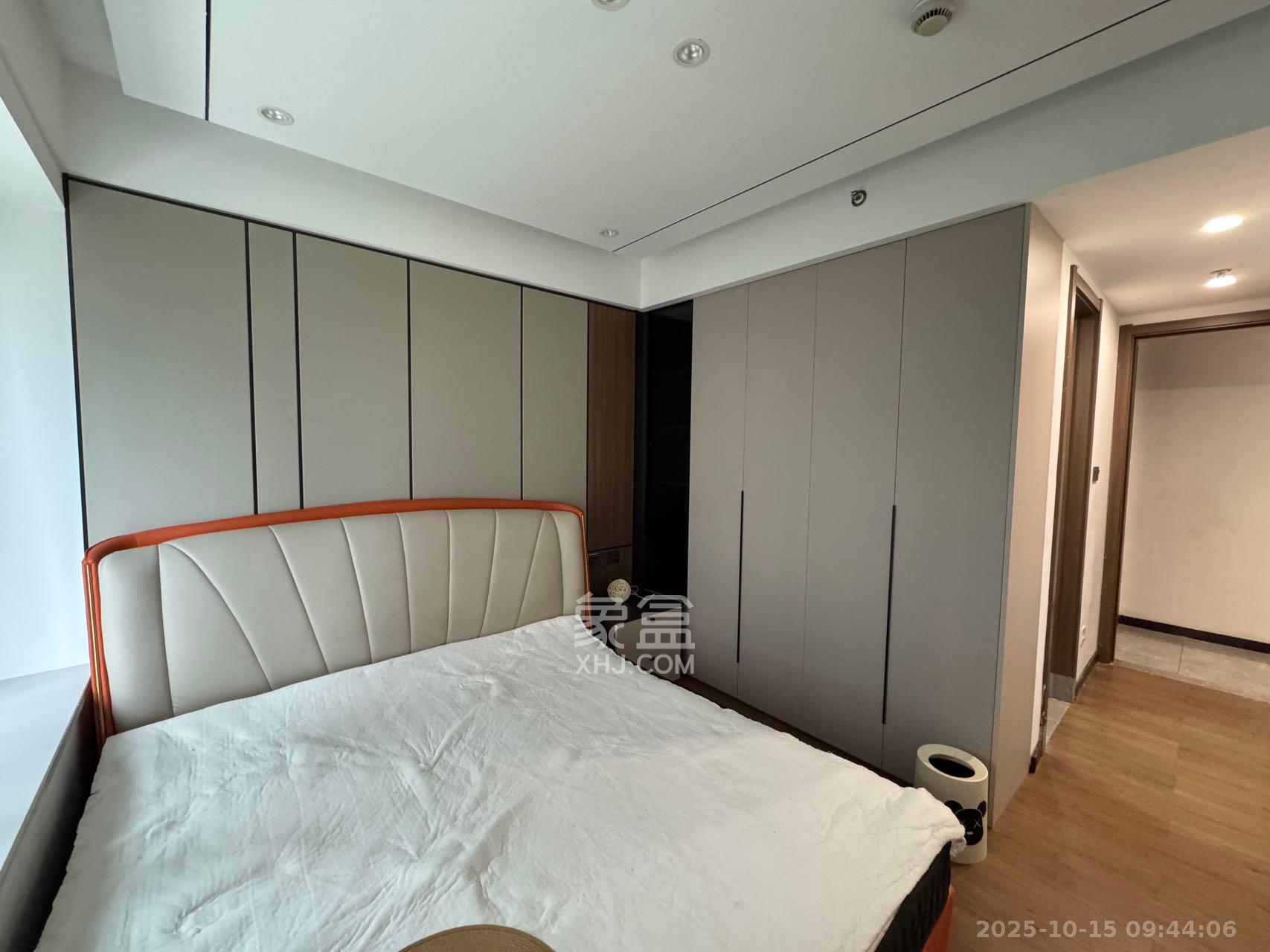 卓越中寰 3室2厅2卫 4200.0元/月 卓越中寰 3室2厅2卫 4200.0元/月室内图