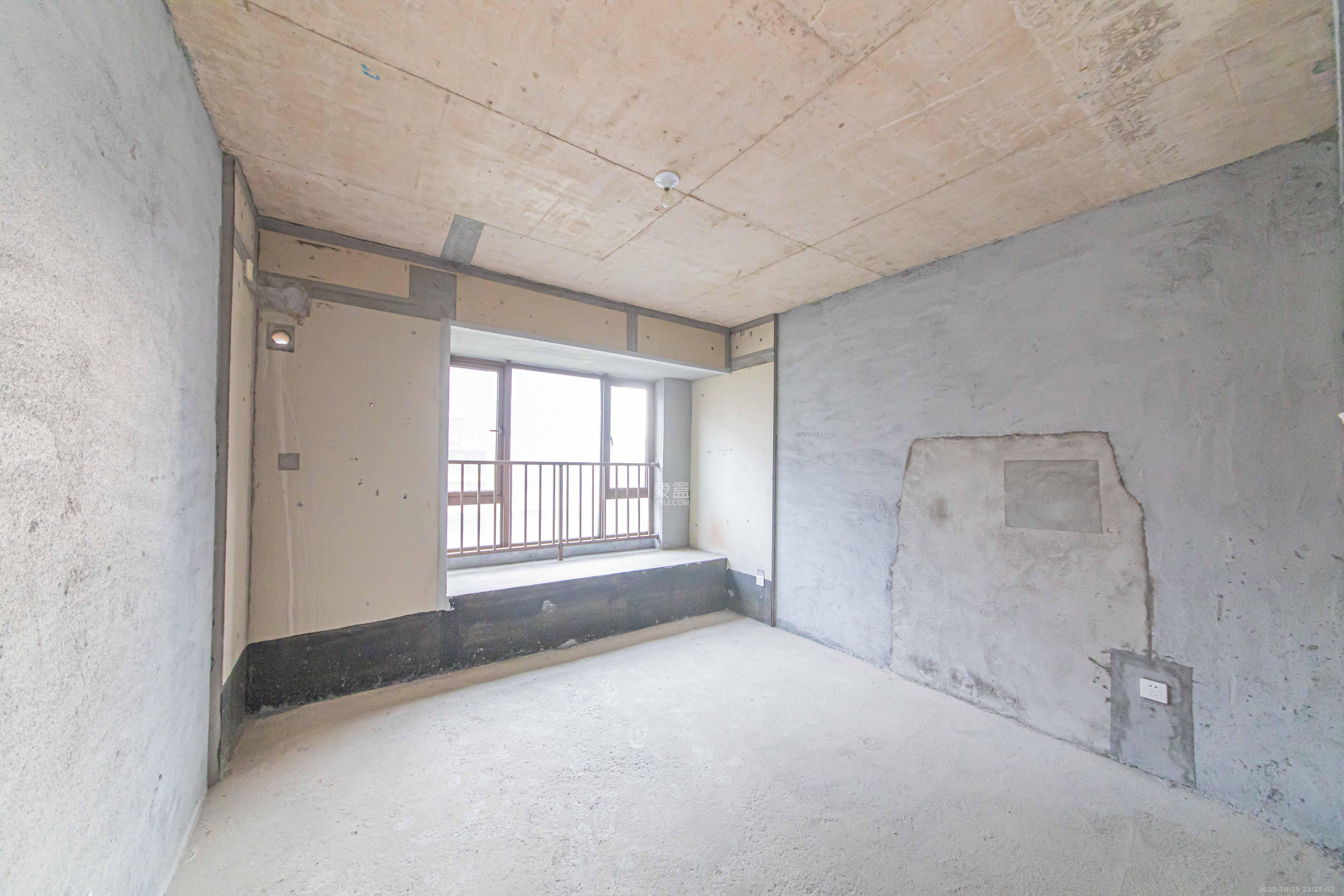 大唐印象三期御玺  4室2厅2卫    120.0万卧室