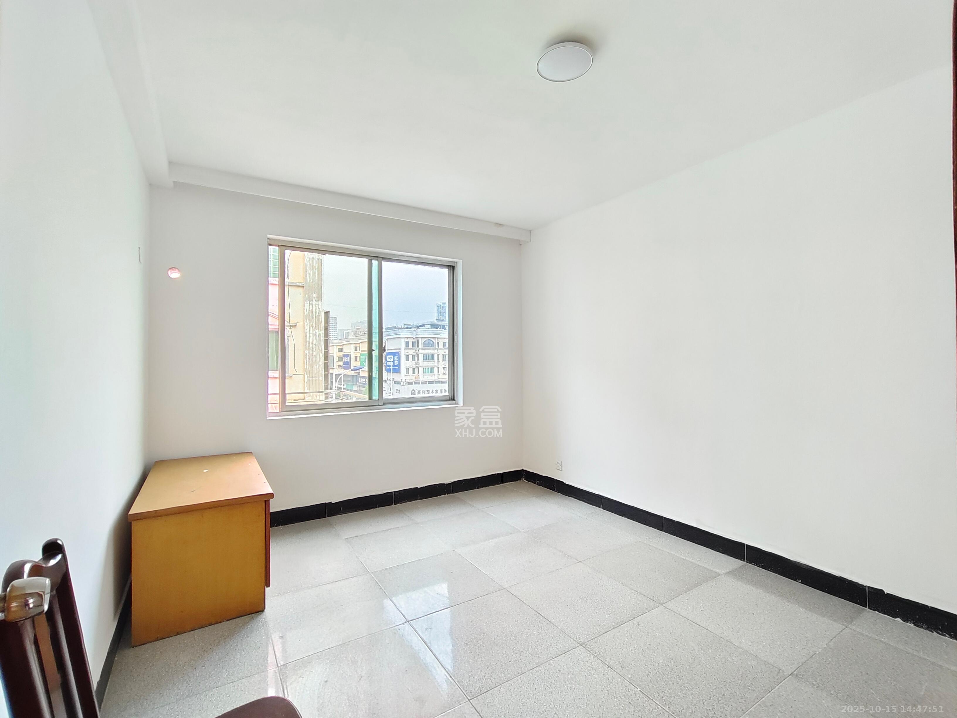马王堆陶瓷建材新城  3室2厅2卫    2800.0元/月室内图