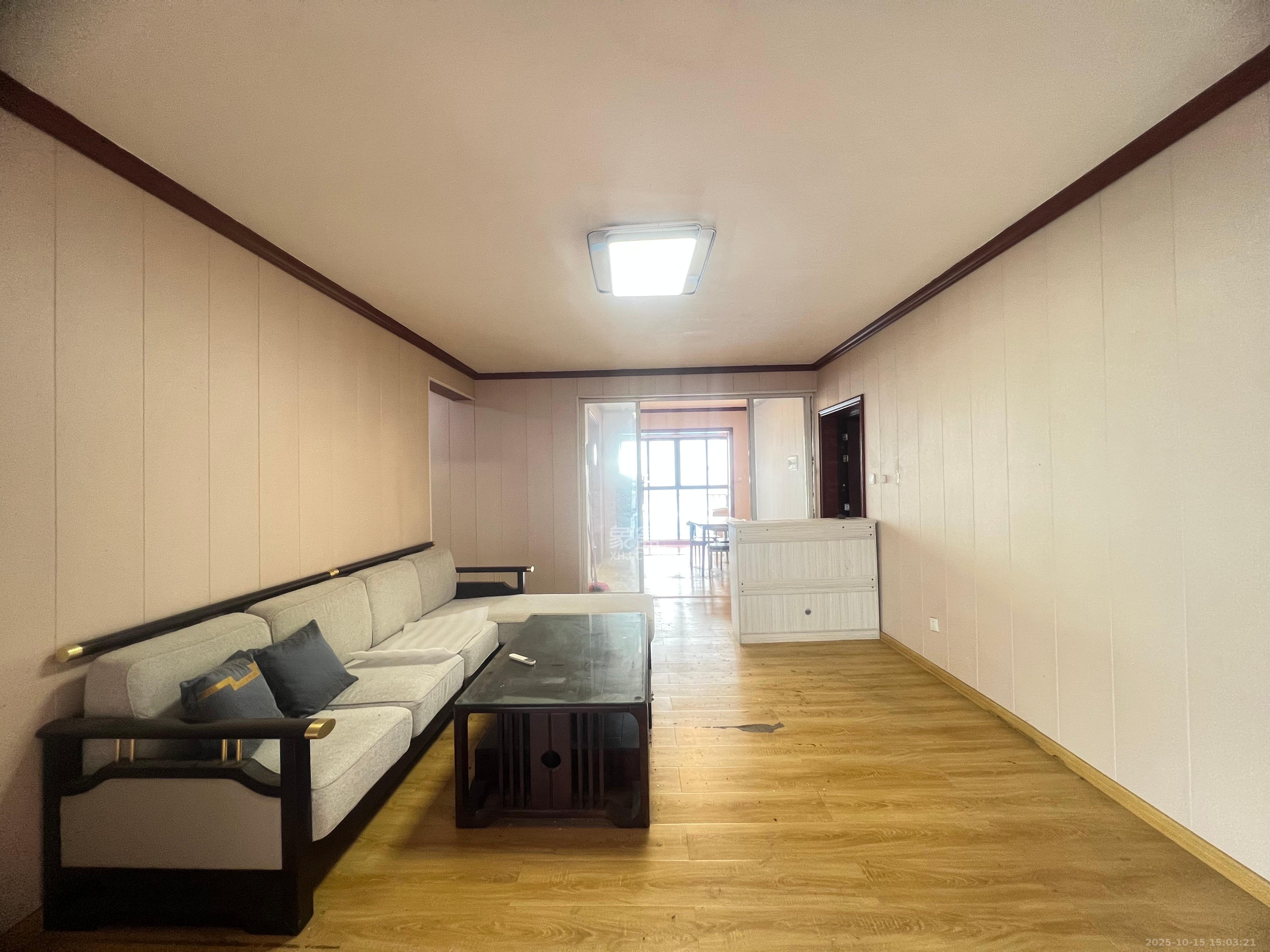 长永佳苑  3室2厅2卫    2000.0元/月室内图