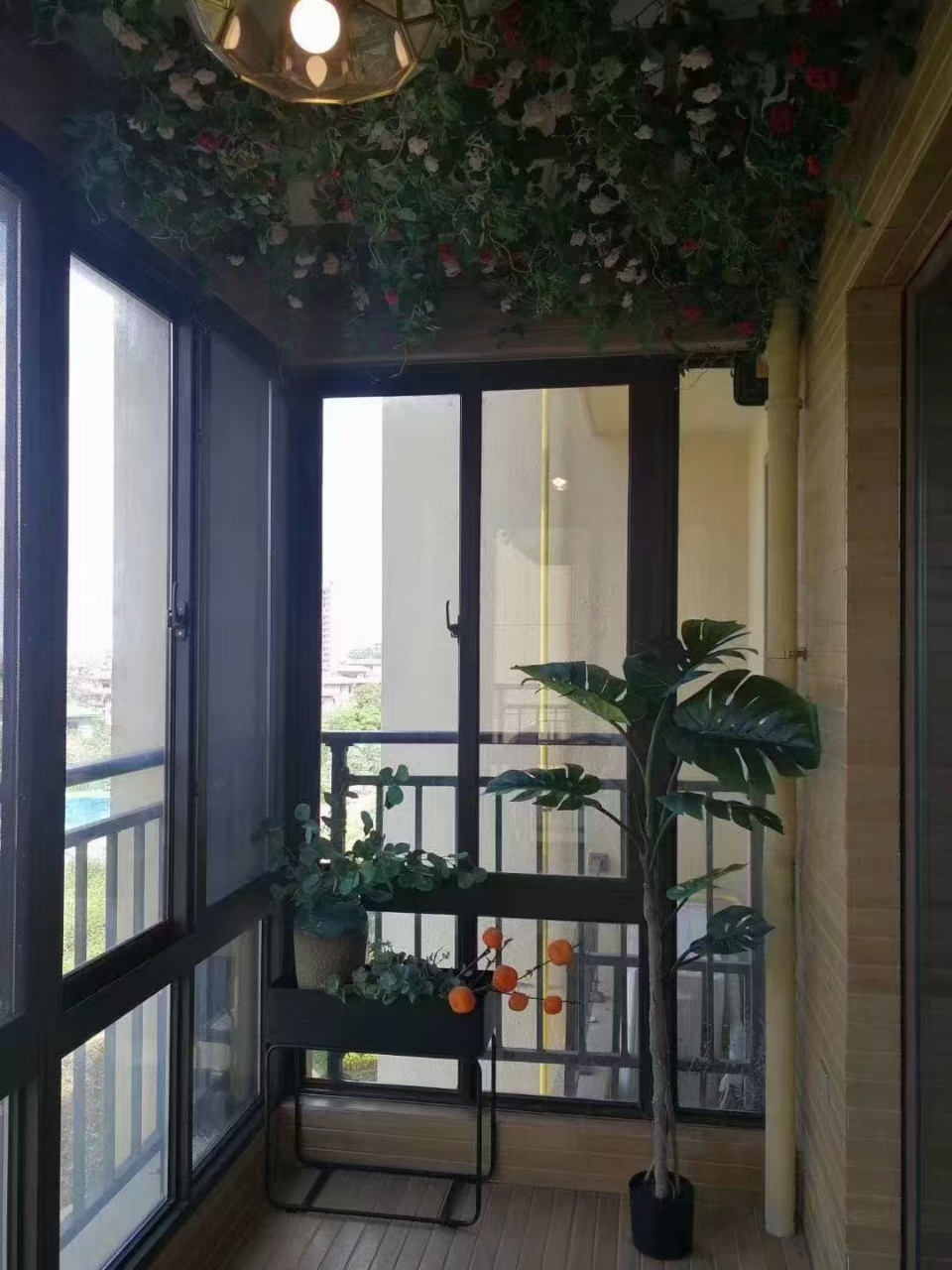 耀江西岸公馆  3室2厅2卫    3000.0元/月 耀江西岸公馆  3室2厅2卫    3000.0元/月室内图