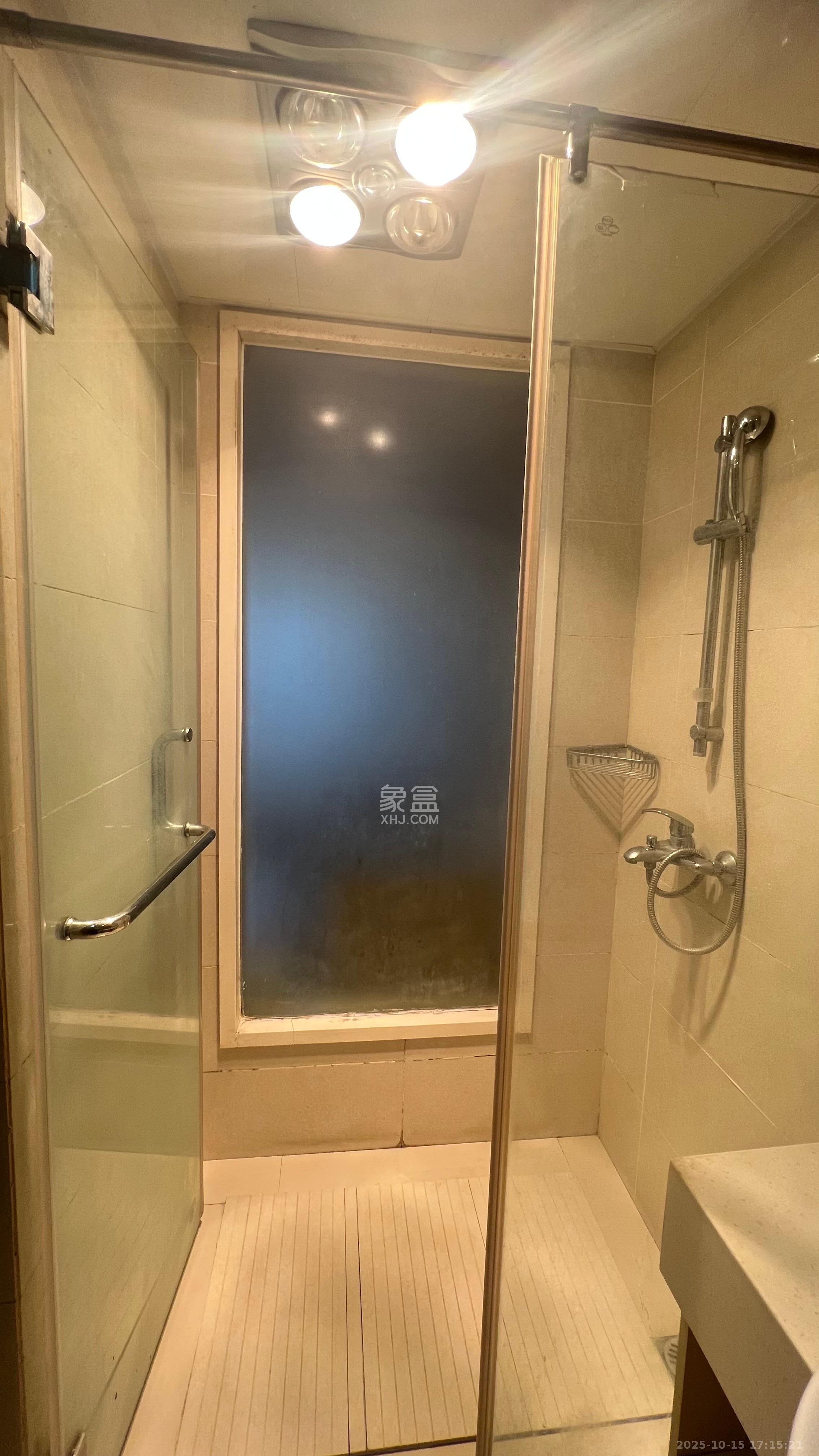 融科檀香山(融科紫檀、香山国际) 1室1厅1卫 1700.0元/月 融科檀香山(融科紫檀、香山国际) 1室1厅1卫 1700.0元/月室内图