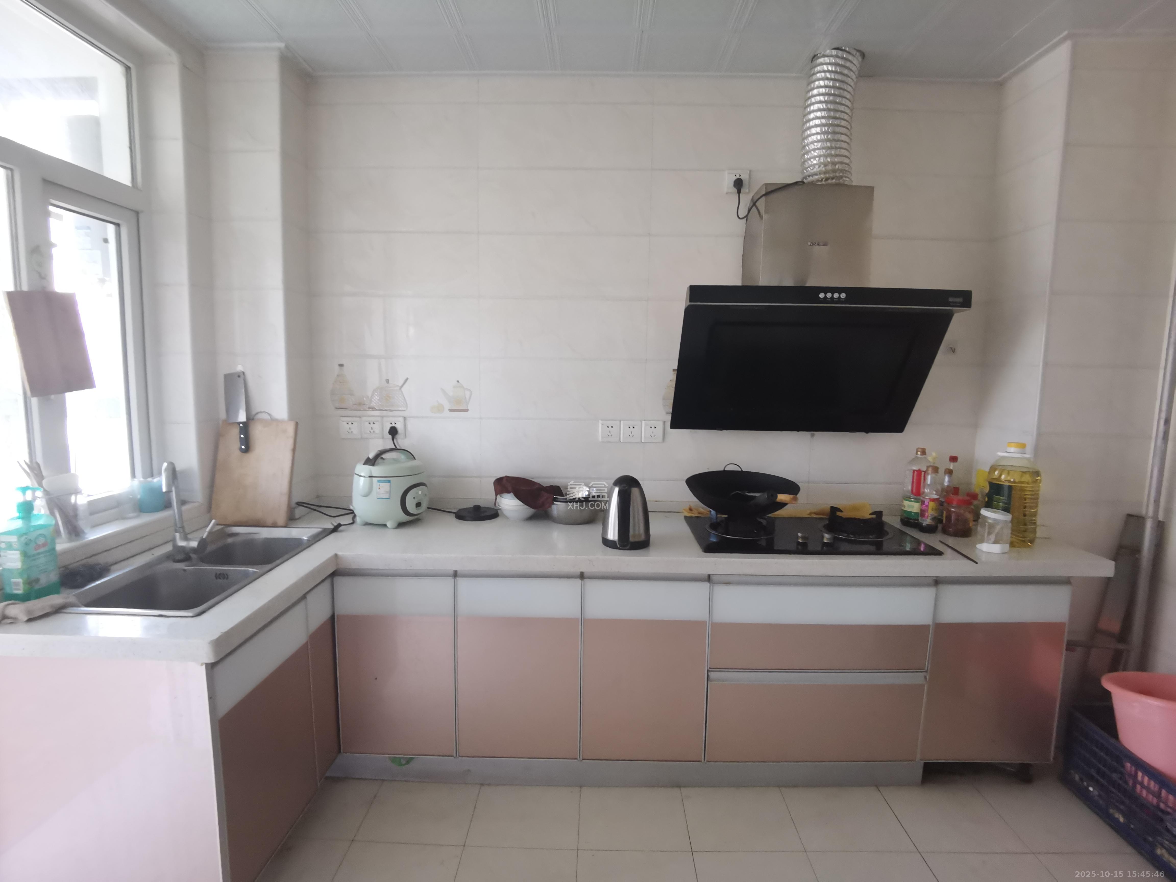 嘉华城（一期）  4室2厅2卫    2600.0元/月室内图