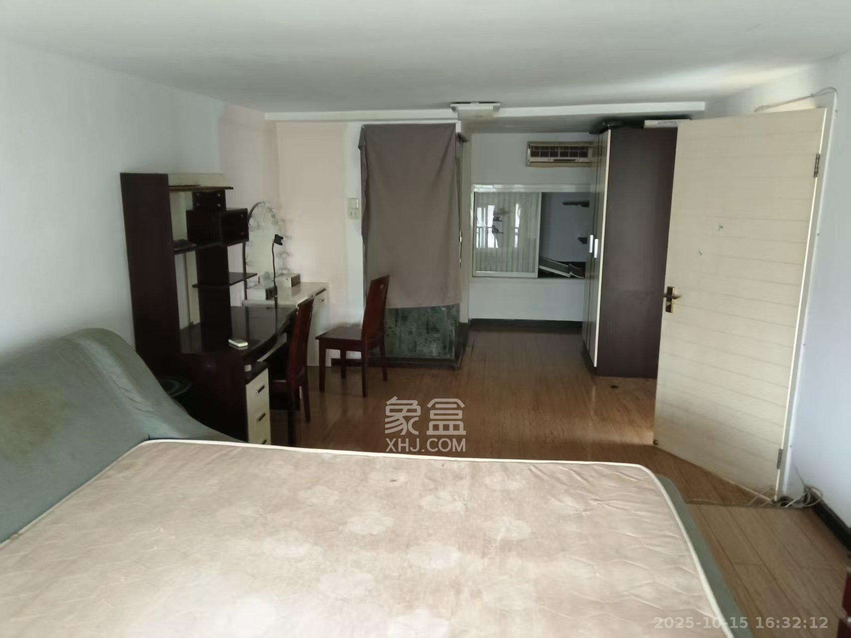 他城(天鸿时代公寓)  4室2厅2卫    2500.0元/月 他城(天鸿时代公寓)  4室2厅2卫    2500.0元/月室内图