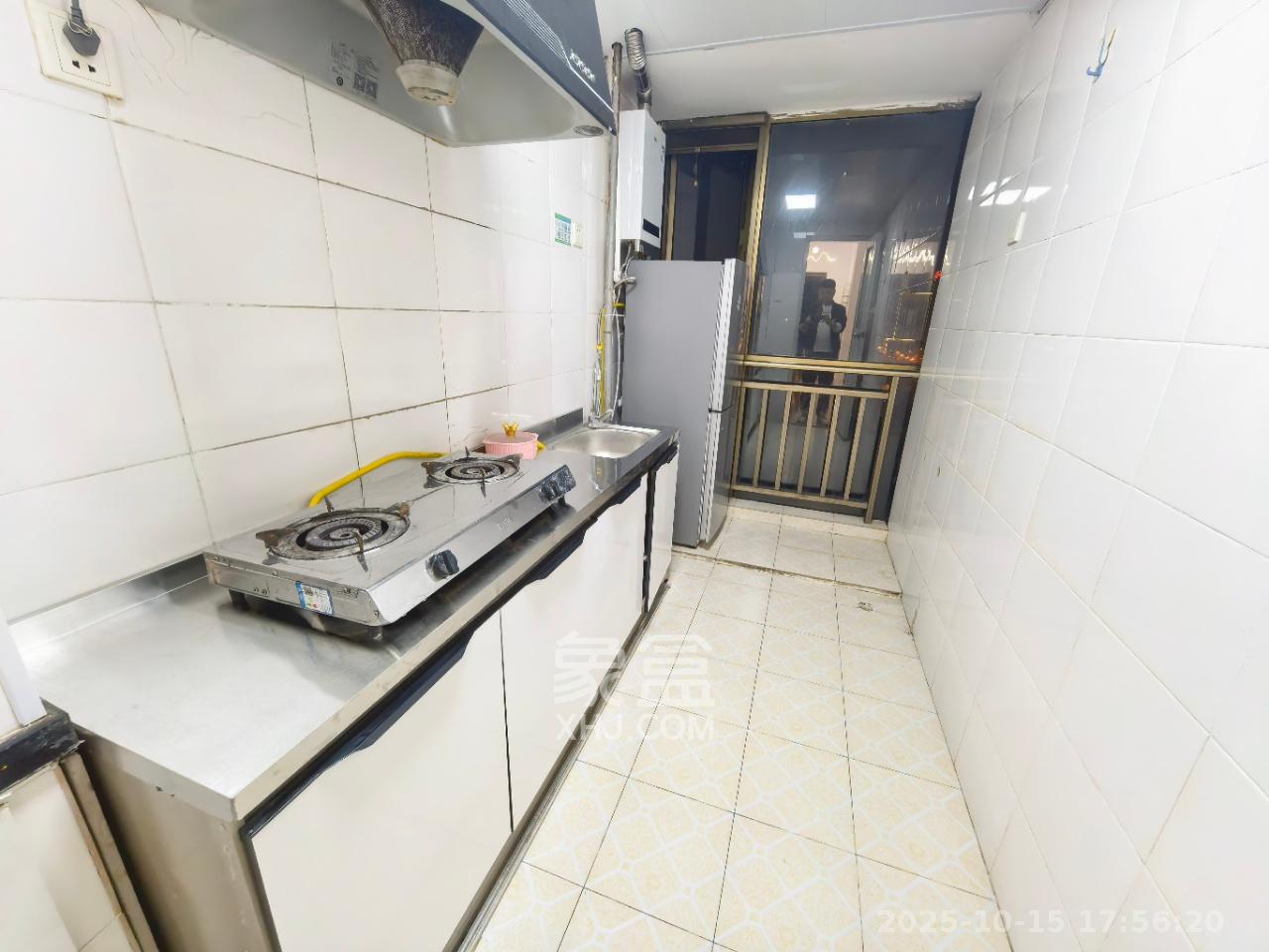 东上一品  1室1厅1卫    2880.0元/月室内图