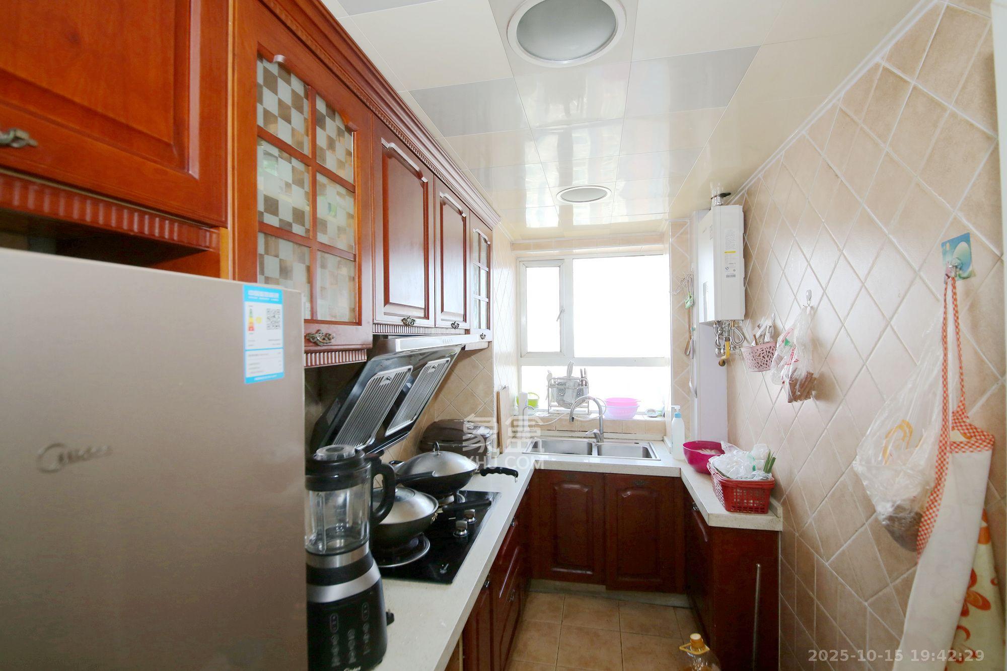 左岸右岸  2室2厅1卫    2600.0元/月 左岸右岸  2室2厅1卫    2600.0元/月室内图