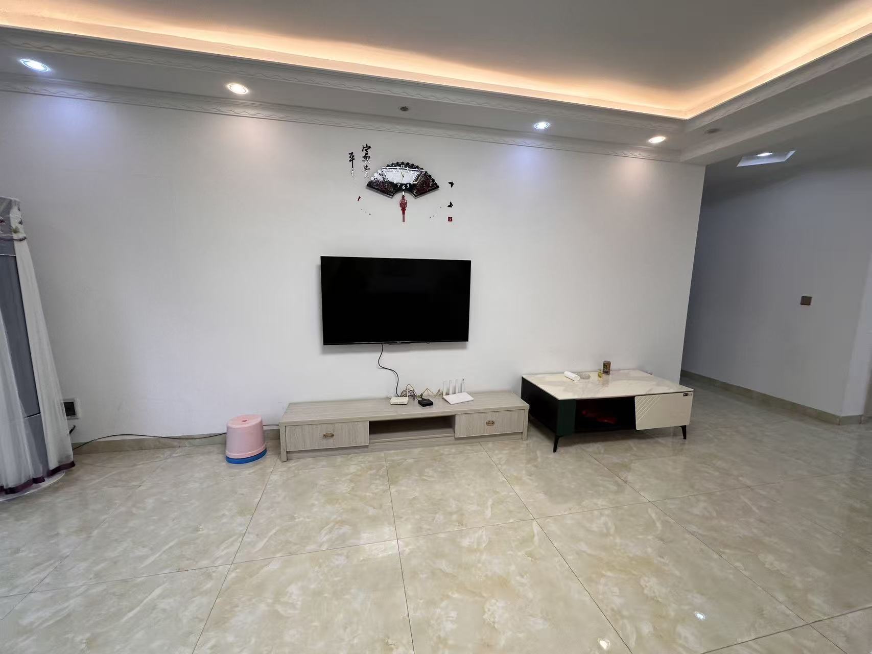 悦江花园 3室2厅1卫 1500.0元/月 悦江花园 3室2厅1卫 1500.0元/月室内图