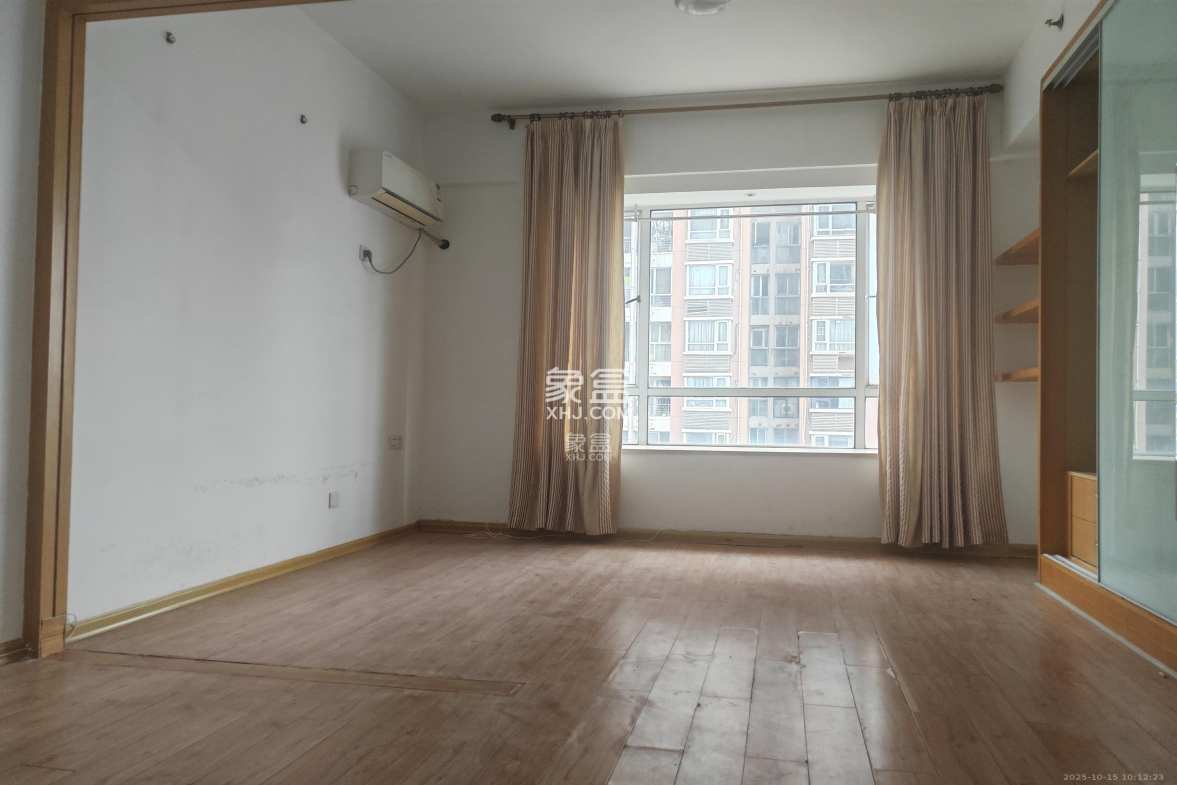 通华天都 1室1厅1卫 1400.0元/月 通华天都 1室1厅1卫 1400.0元/月室内图