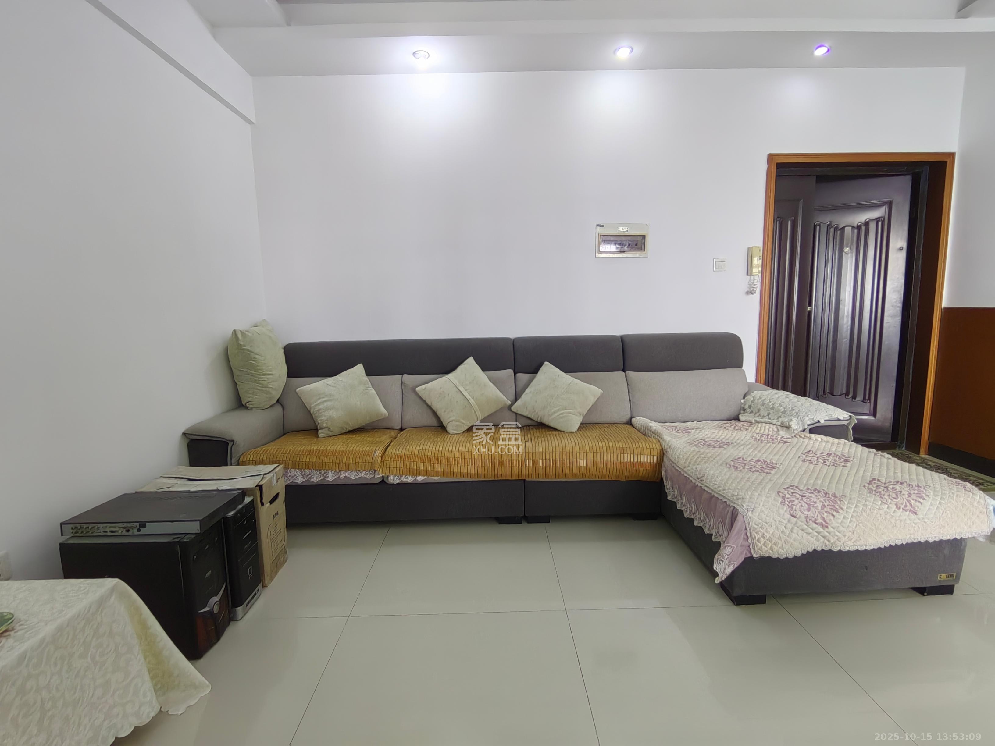 开源鑫苑 2室2厅1卫 1680.0元/月 开源鑫苑 2室2厅1卫 1680.0元/月室内图