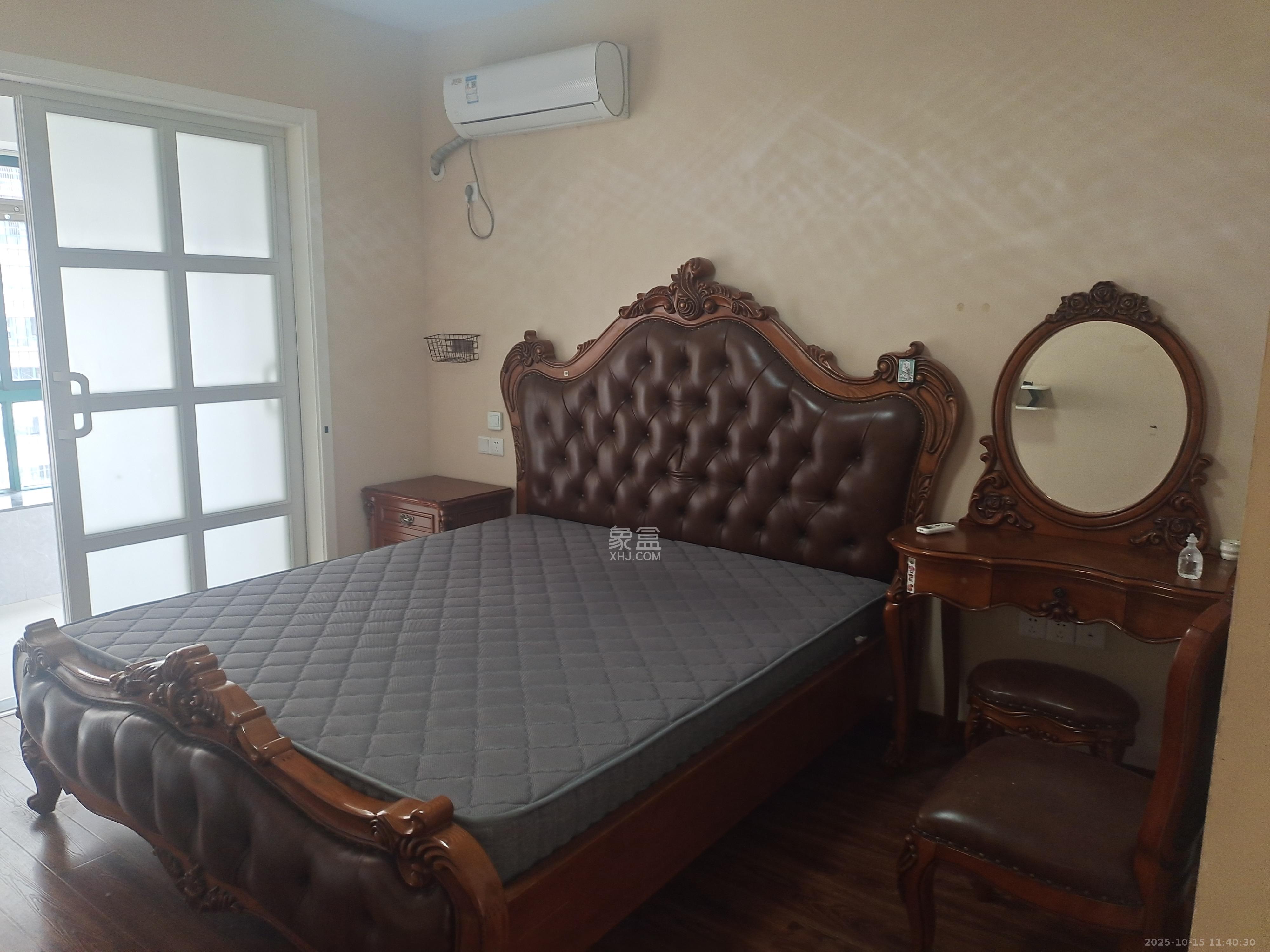 明城公寓  5室2厅2卫    3500.0元/月室内图