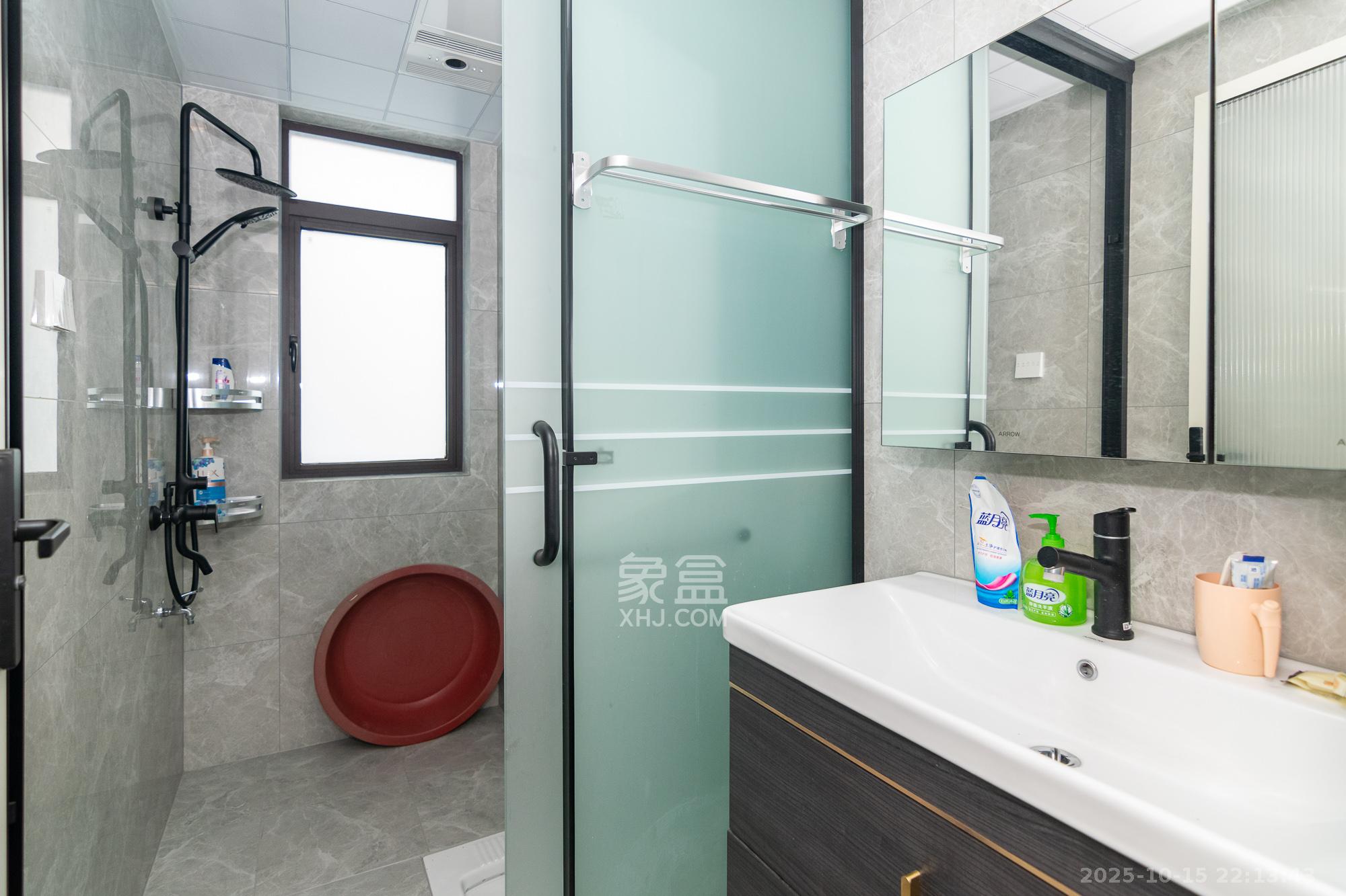 大汉汉府一期  4室2厅2卫    80.0万 大汉汉府一期  4室2厅2卫    80.0万卫生间