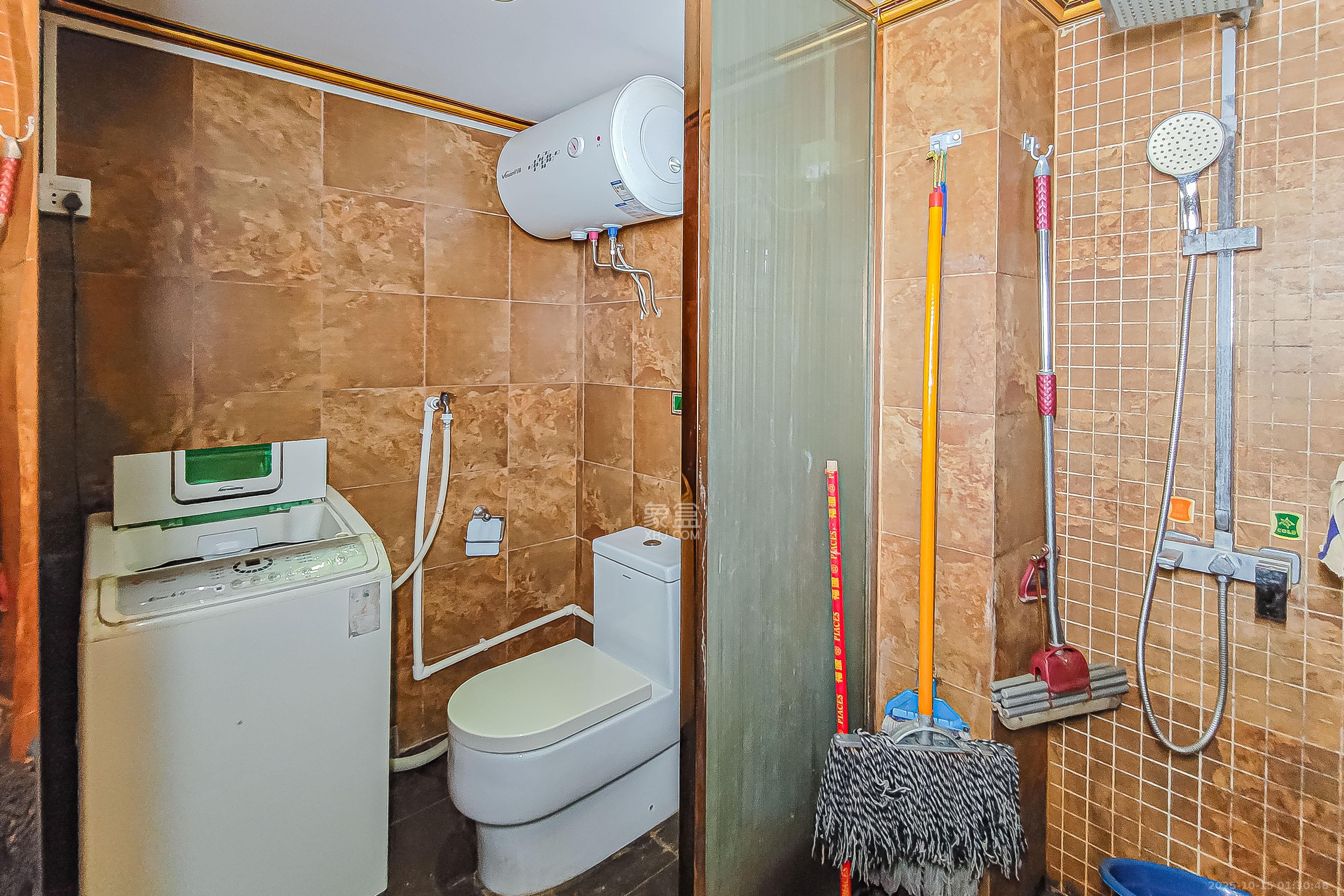 三重星都心  1室1厅1卫    32.8万卫生间