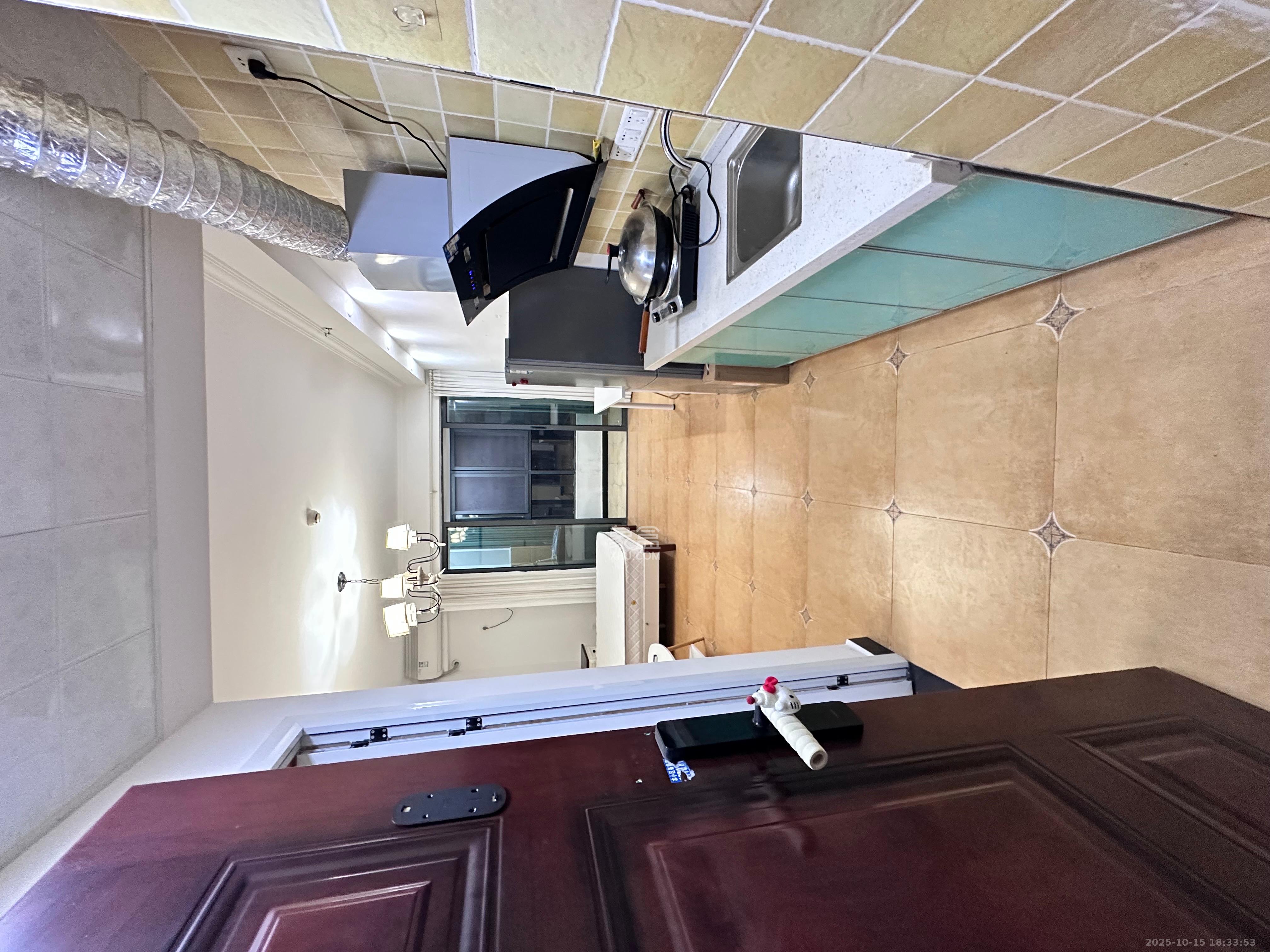 中交里城  1室1厅1卫    1550.0元/月 中交里城  1室1厅1卫    1550.0元/月室内图