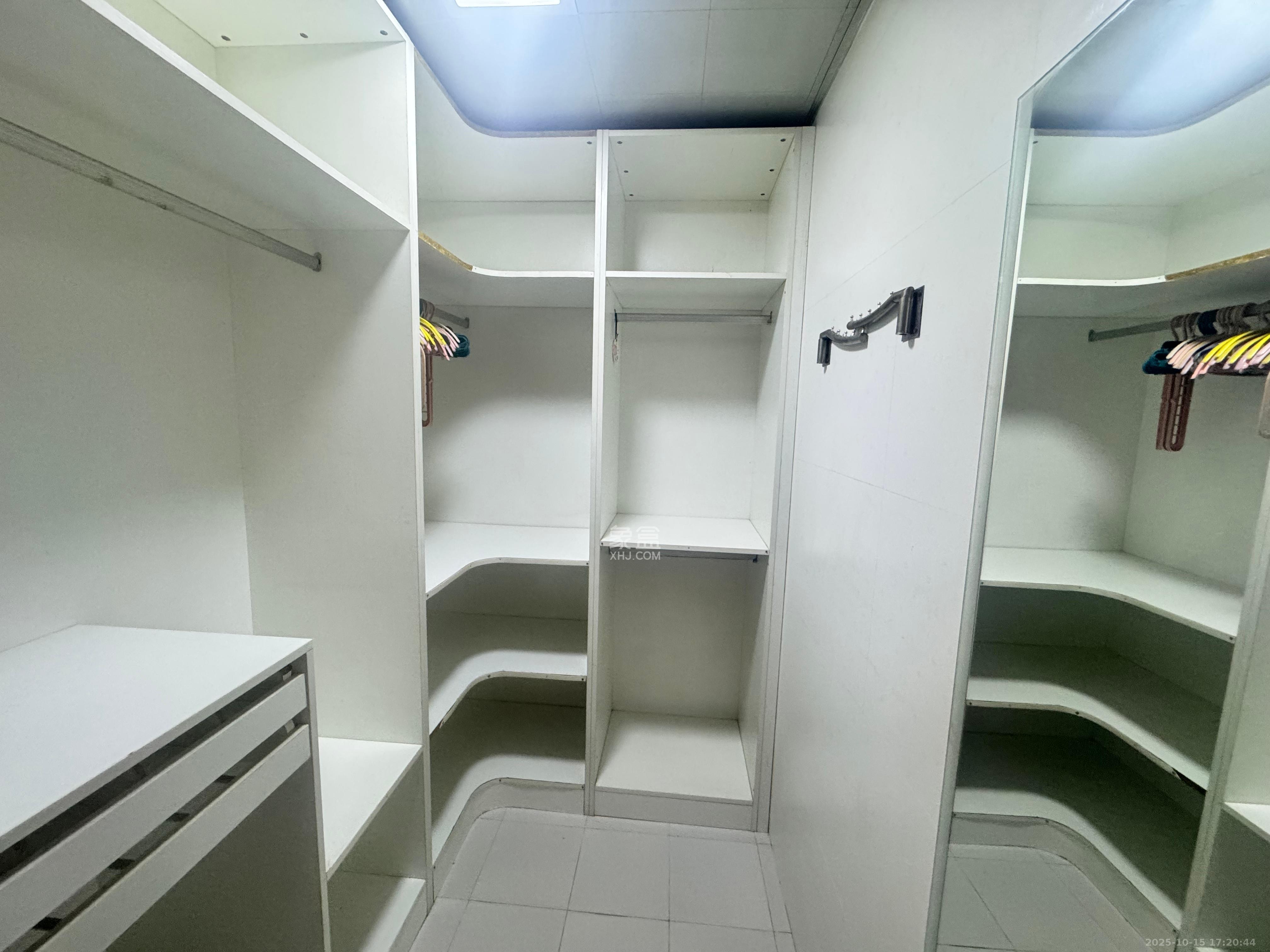 智邦家园  3室1厅1卫    3800.0元/月室内图