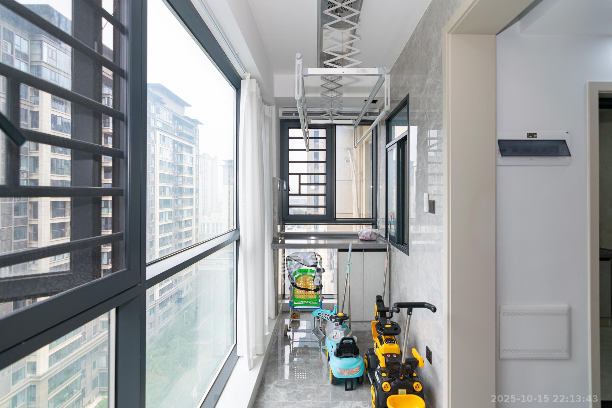 大汉汉府一期  4室2厅2卫    80.0万 大汉汉府一期  4室2厅2卫    80.0万阳台