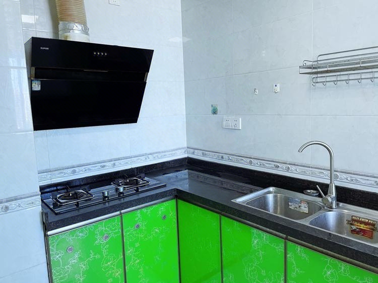 裕兴大厦  3室2厅1卫    1800.0元/月室内图