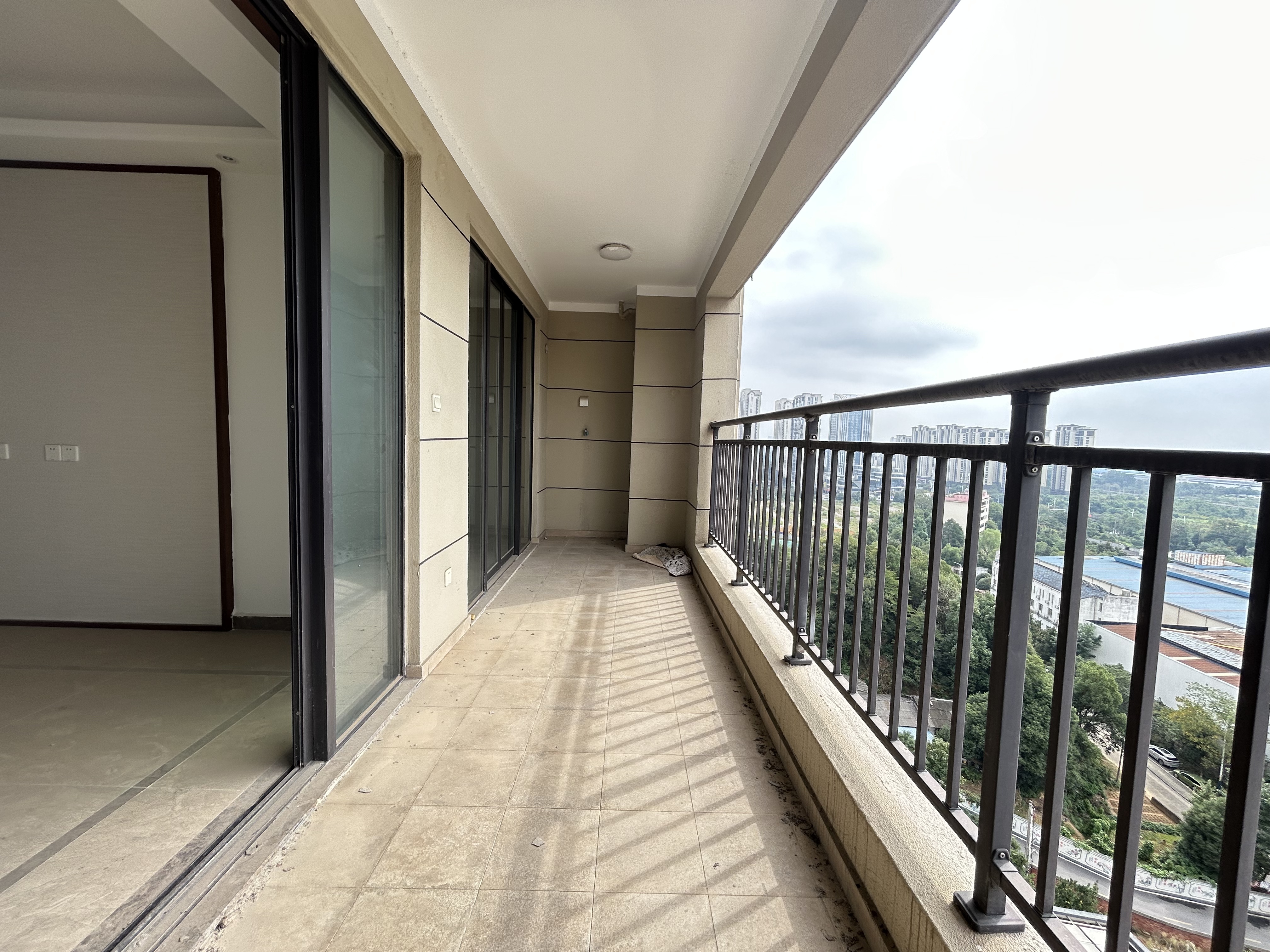 荣盛碧桂园铂悦府 3室2厅2卫 78.8万 荣盛碧桂园铂悦府 3室2厅2卫 78.8万室内图