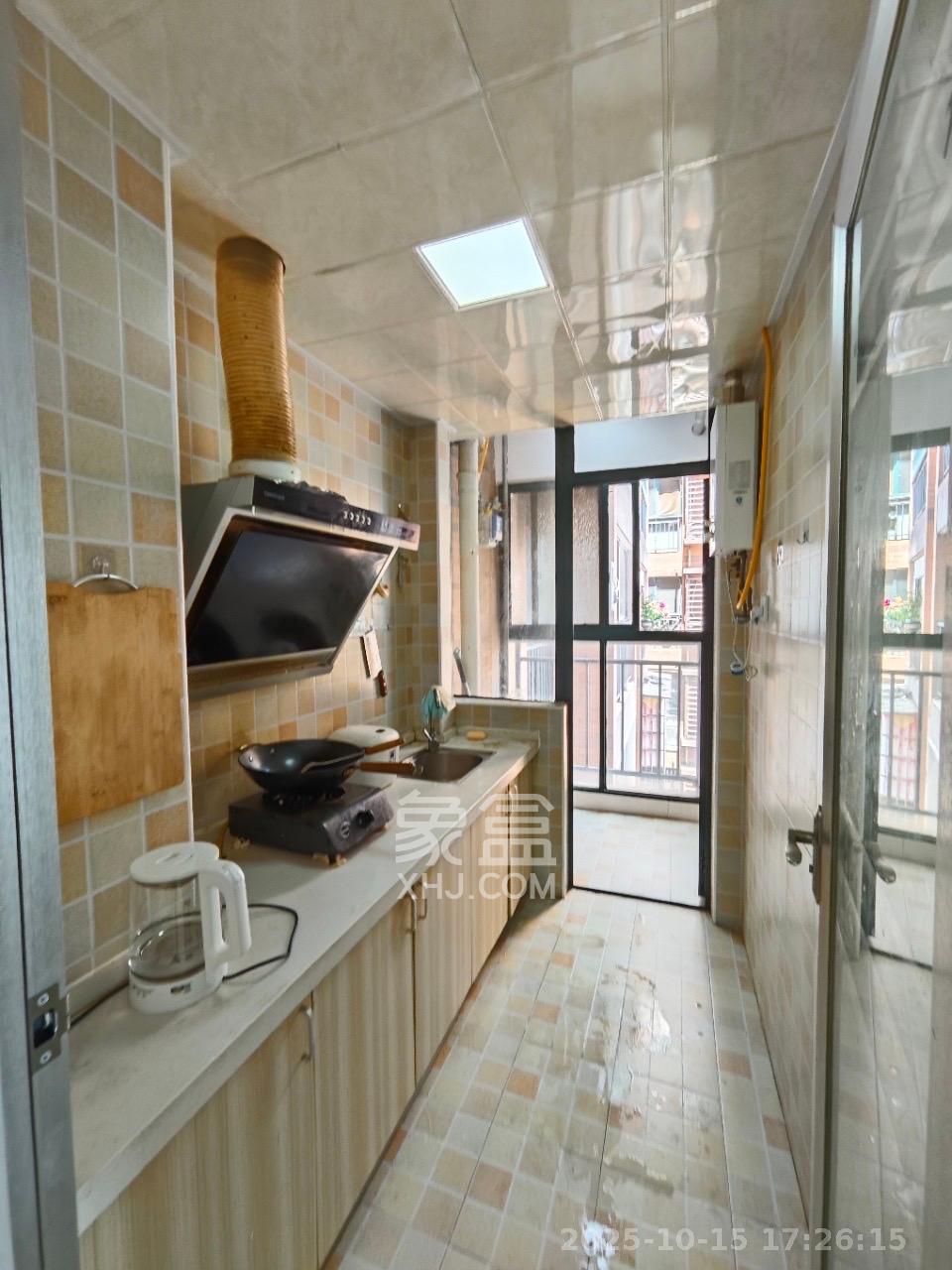 华美公寓（新猎鹰公寓）  2室2厅1卫    2200.0元/月室内图