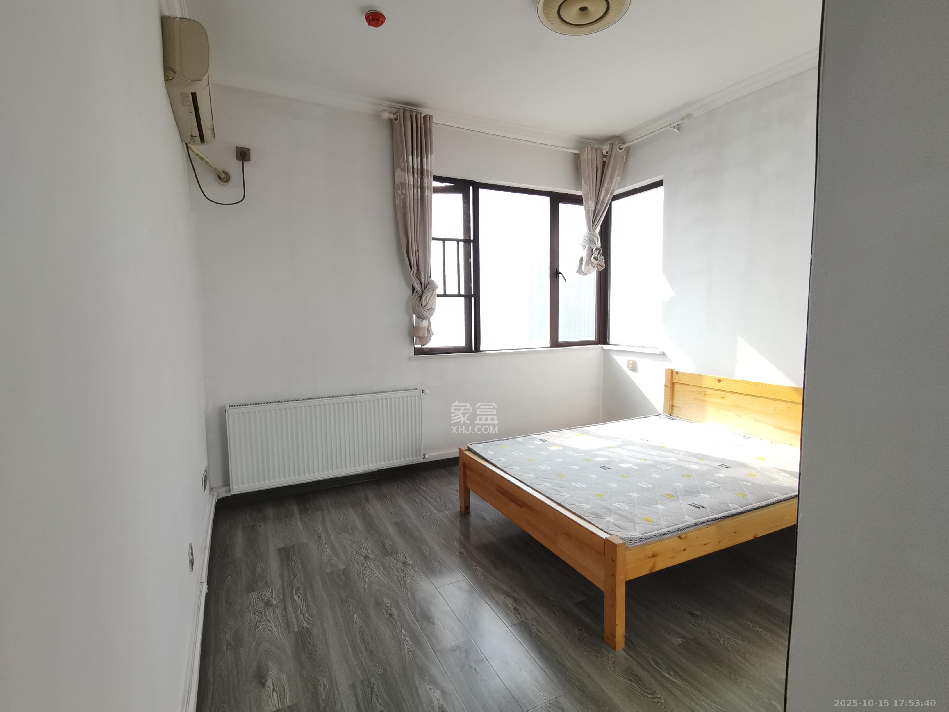 保利西海岸A区  4室2厅2卫    4500.0元/月室内图