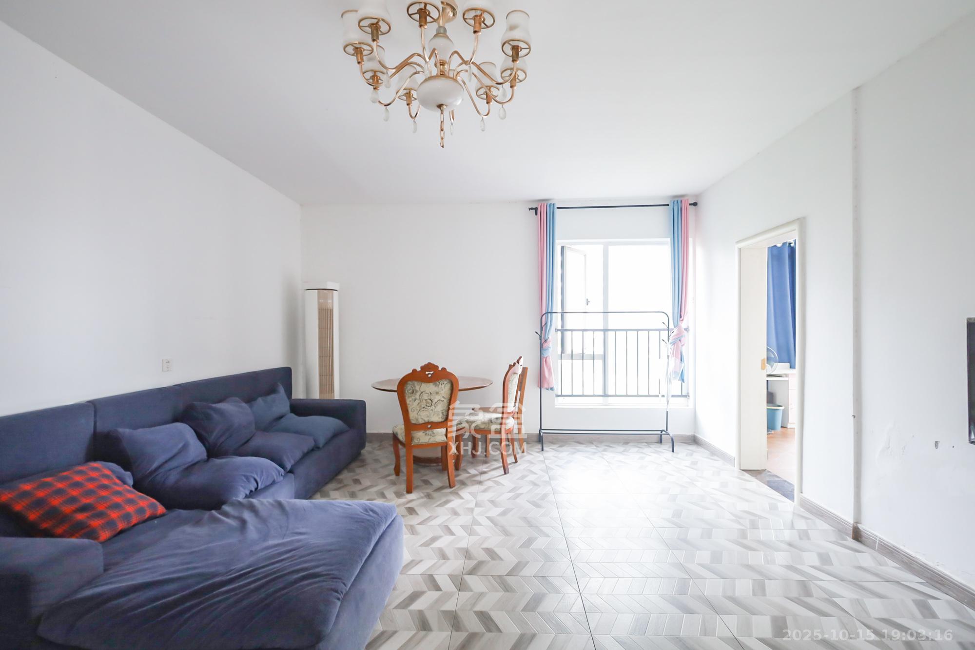 华韵城市海岸(城市水岸苑)  5室2厅2卫    229.0万 华韵城市海岸(城市水岸苑)  5室2厅2卫    229.0万