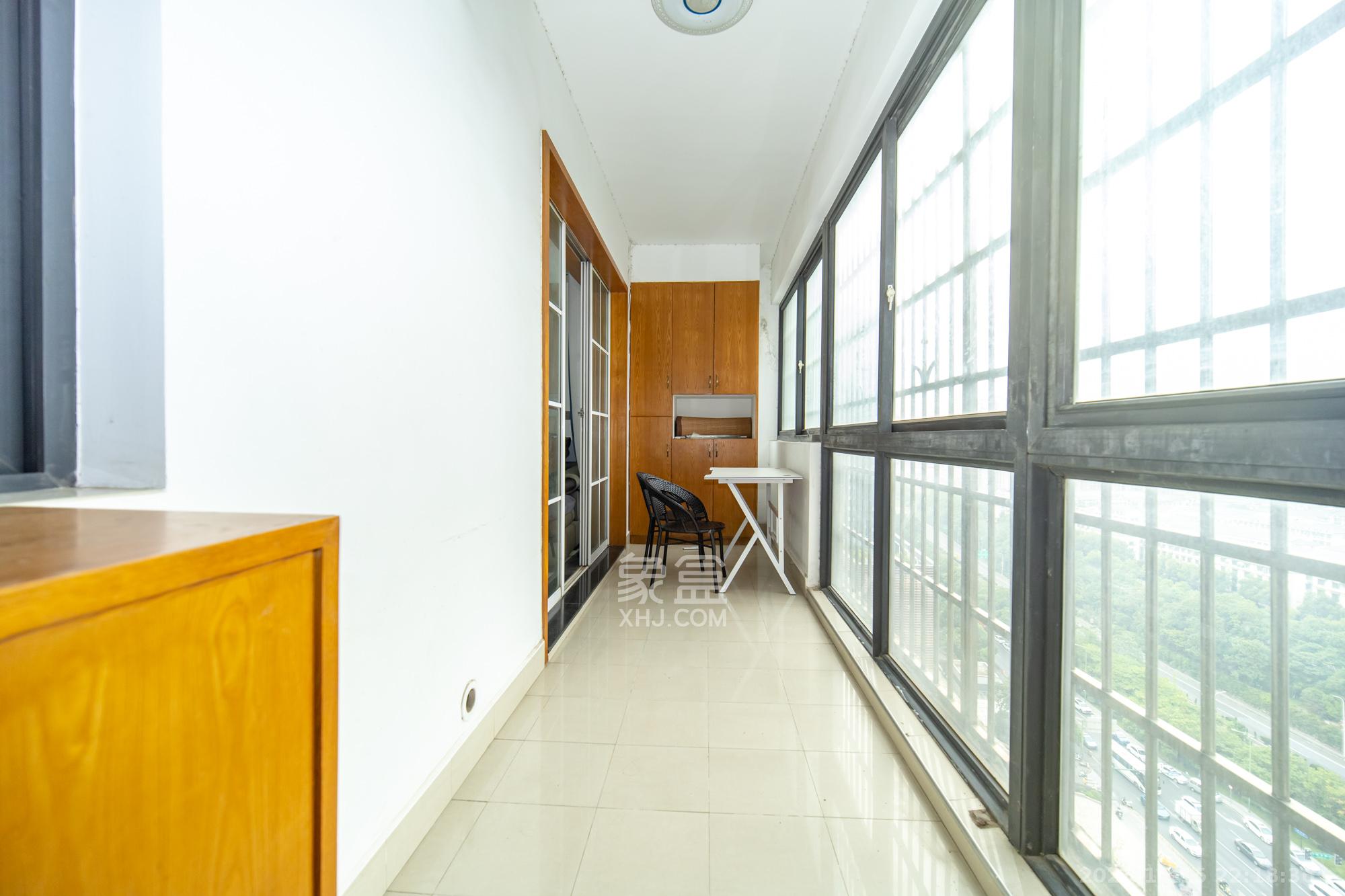 尚都花园城  3室2厅1卫    75.0万 尚都花园城  3室2厅1卫    75.0万阳台